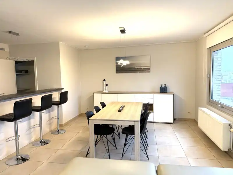 Instapklaar 2-slaapkamerappartement met balkon en overdekte autostaanplaats TE HUUR in Ooigem! foto 7