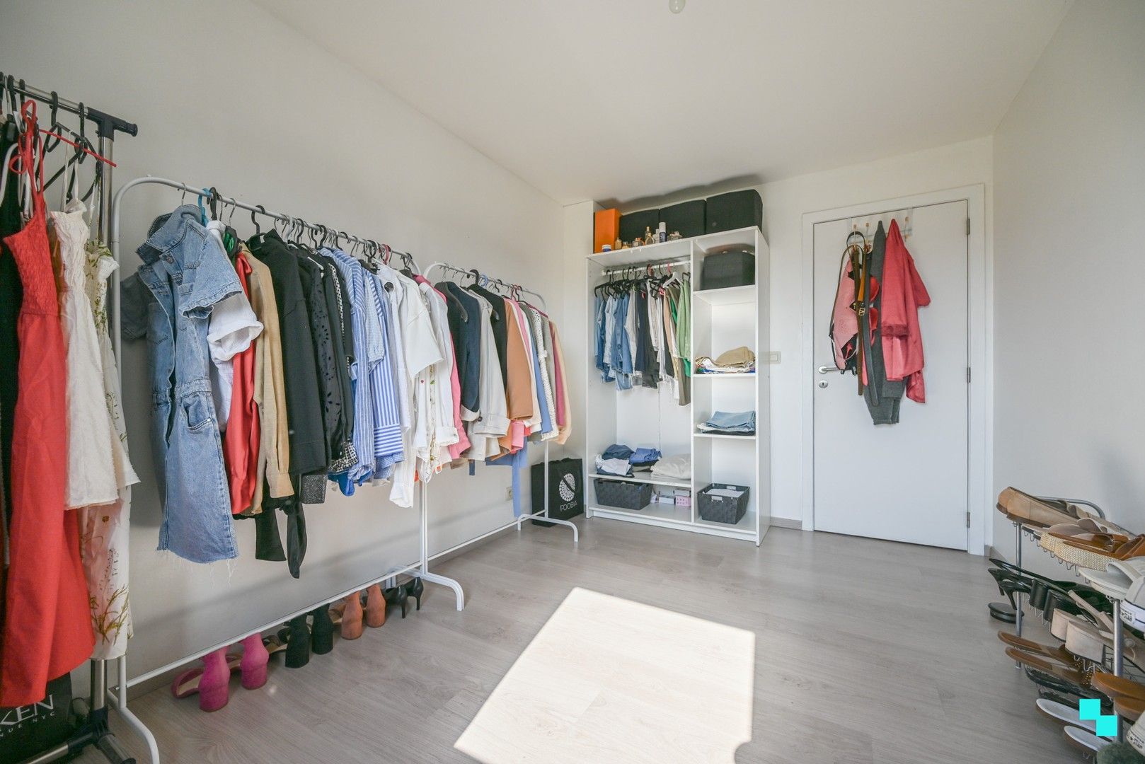 Instapklare woning op gegeerde verkaveling te Izegem foto 22