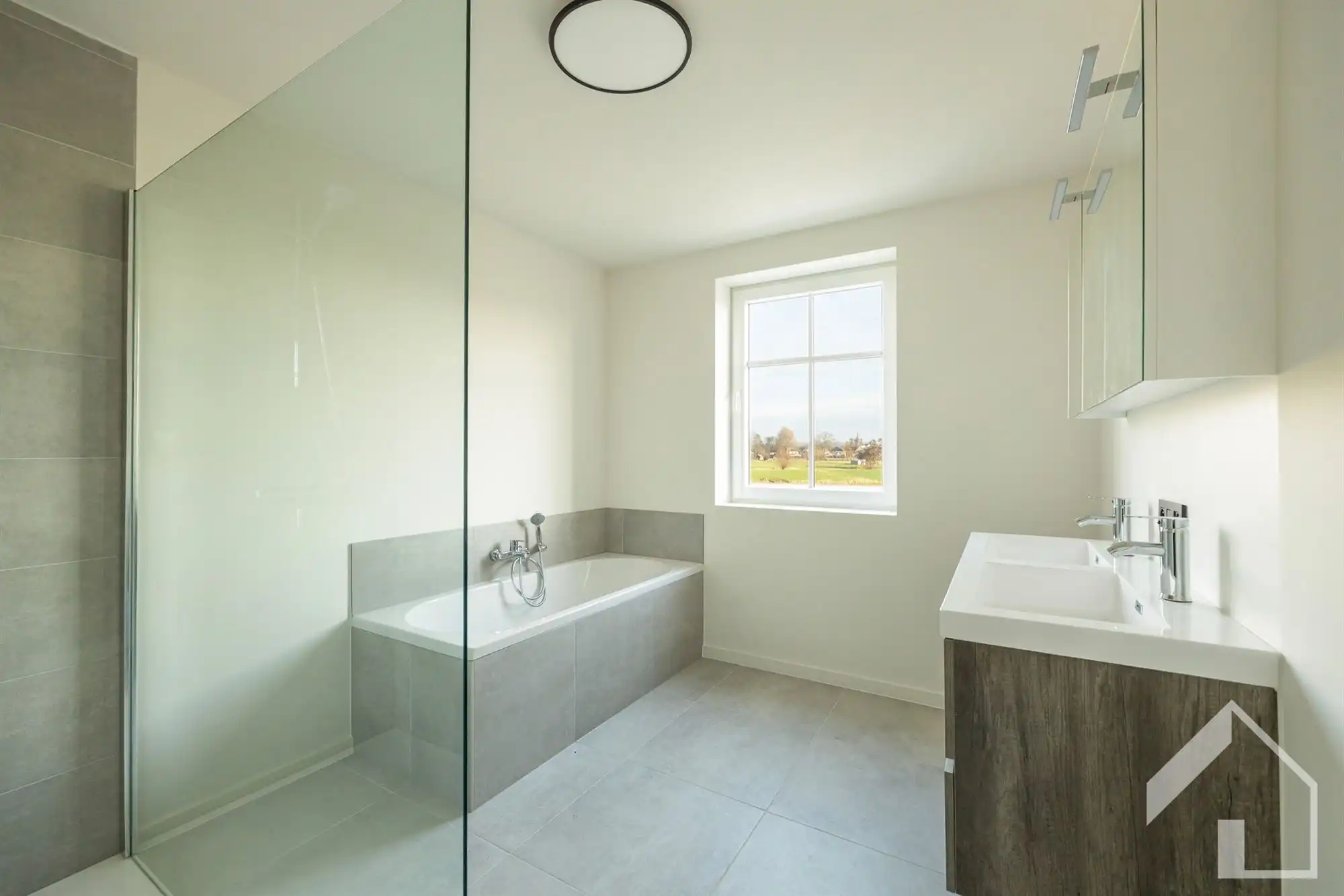 Prachtige nieuwbouwwoning (BEN) voorzien van alle comfort foto 10