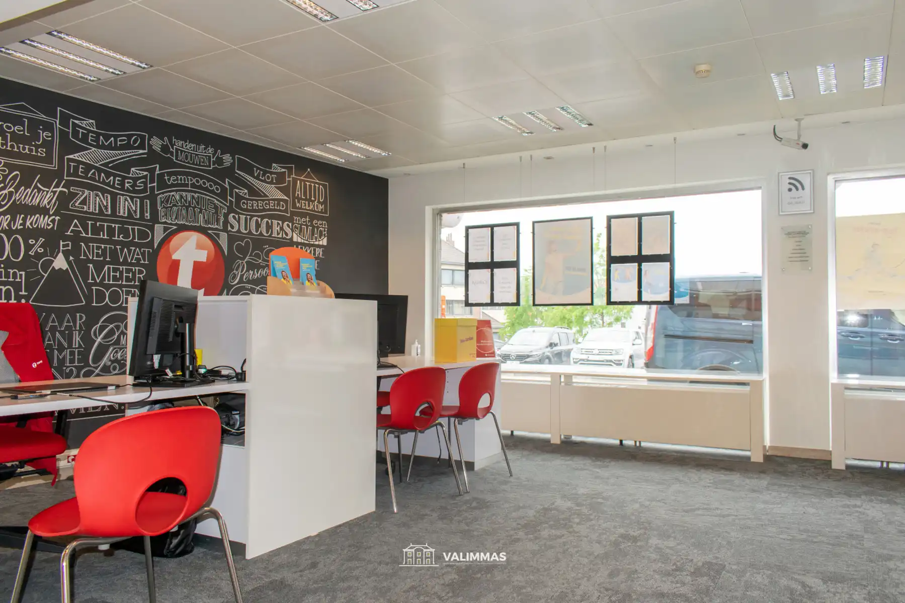 Commercieel gelegen gelijkvloerse kantoor- of handelsruimte  foto 5