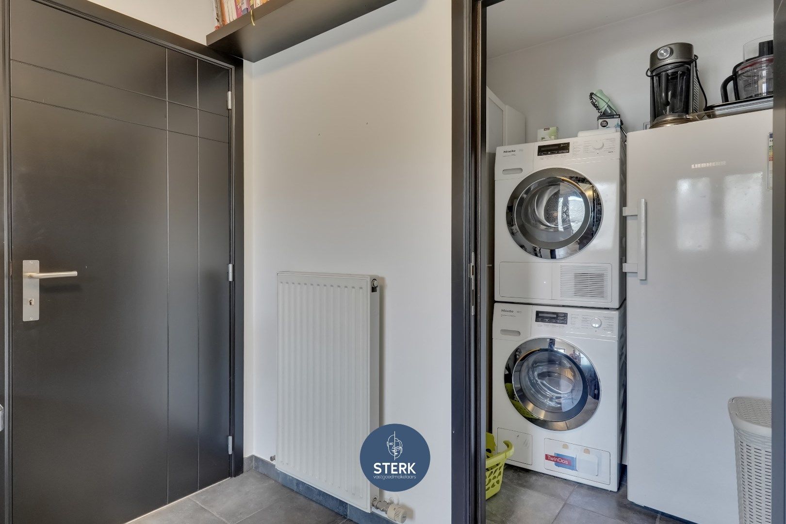 INSTAPKLAAR DUPLEX-APPARTEMENT MET 3 SLPKS EN 2 TERRASSEN TE REKEM !  foto 11