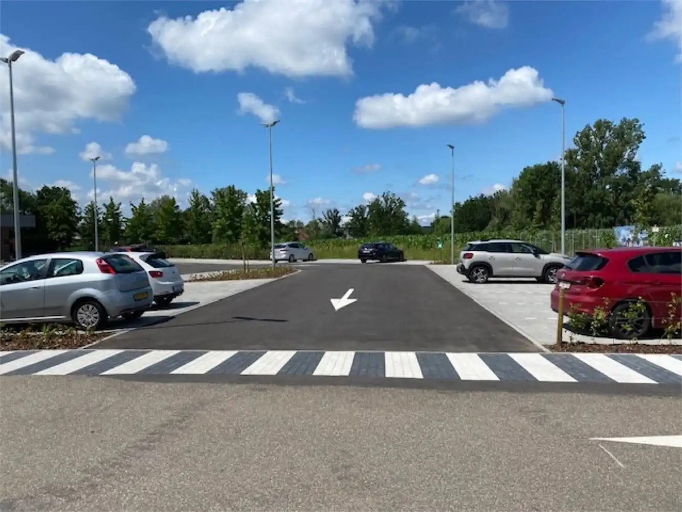 Ruim commercieel gelijkvloers Lanaken foto 10