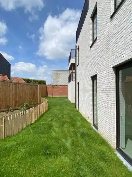 2 slaapkamer appartement met 2 terrassen en staanplaats foto 5