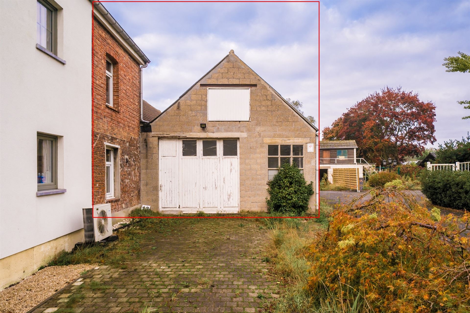 Woning voor totaalreno of heropbouw op perceel van 3.391m² foto 3