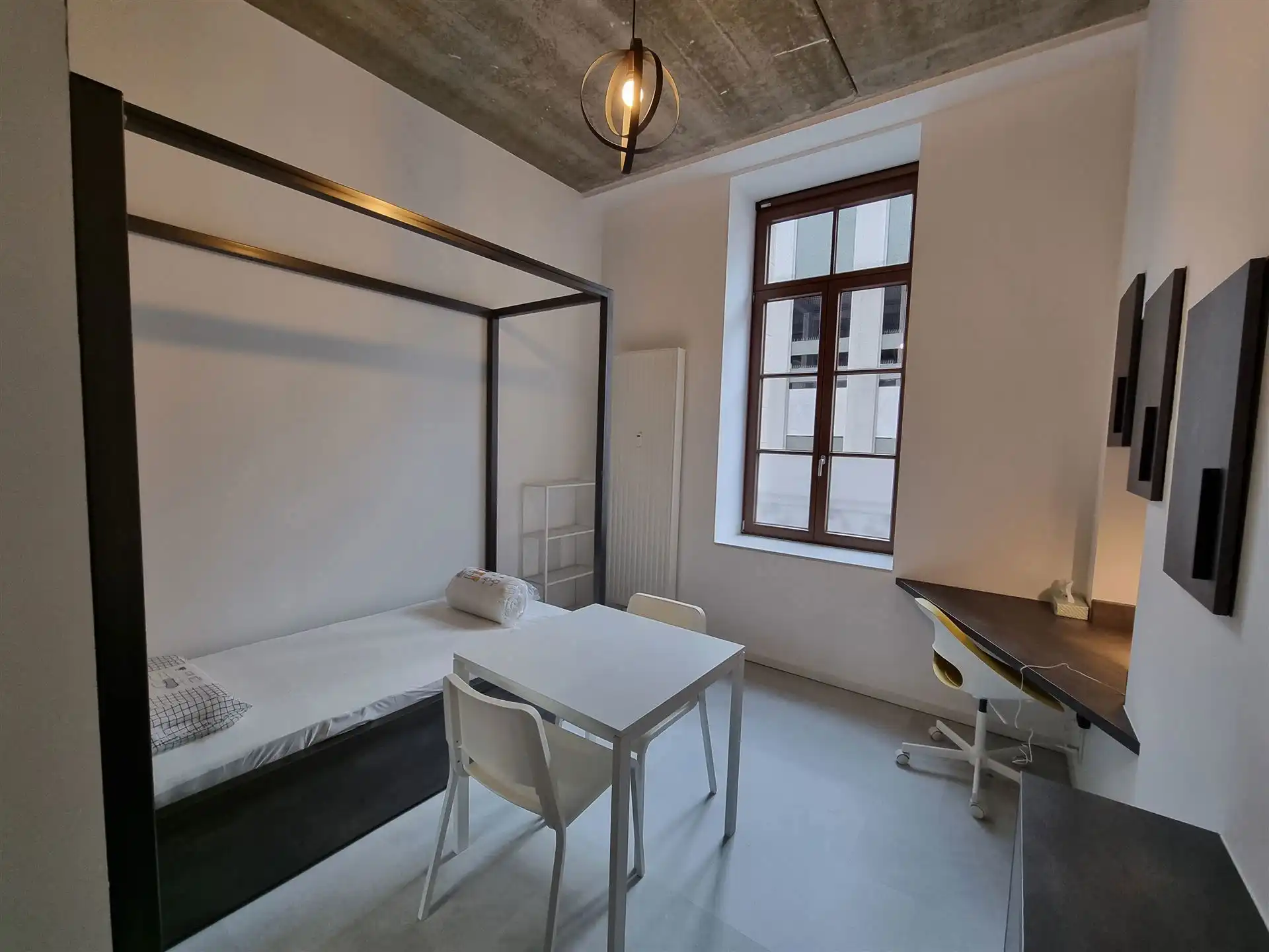 Gemeubileerd studio-appartement alleen voor studenten !!!! foto 5