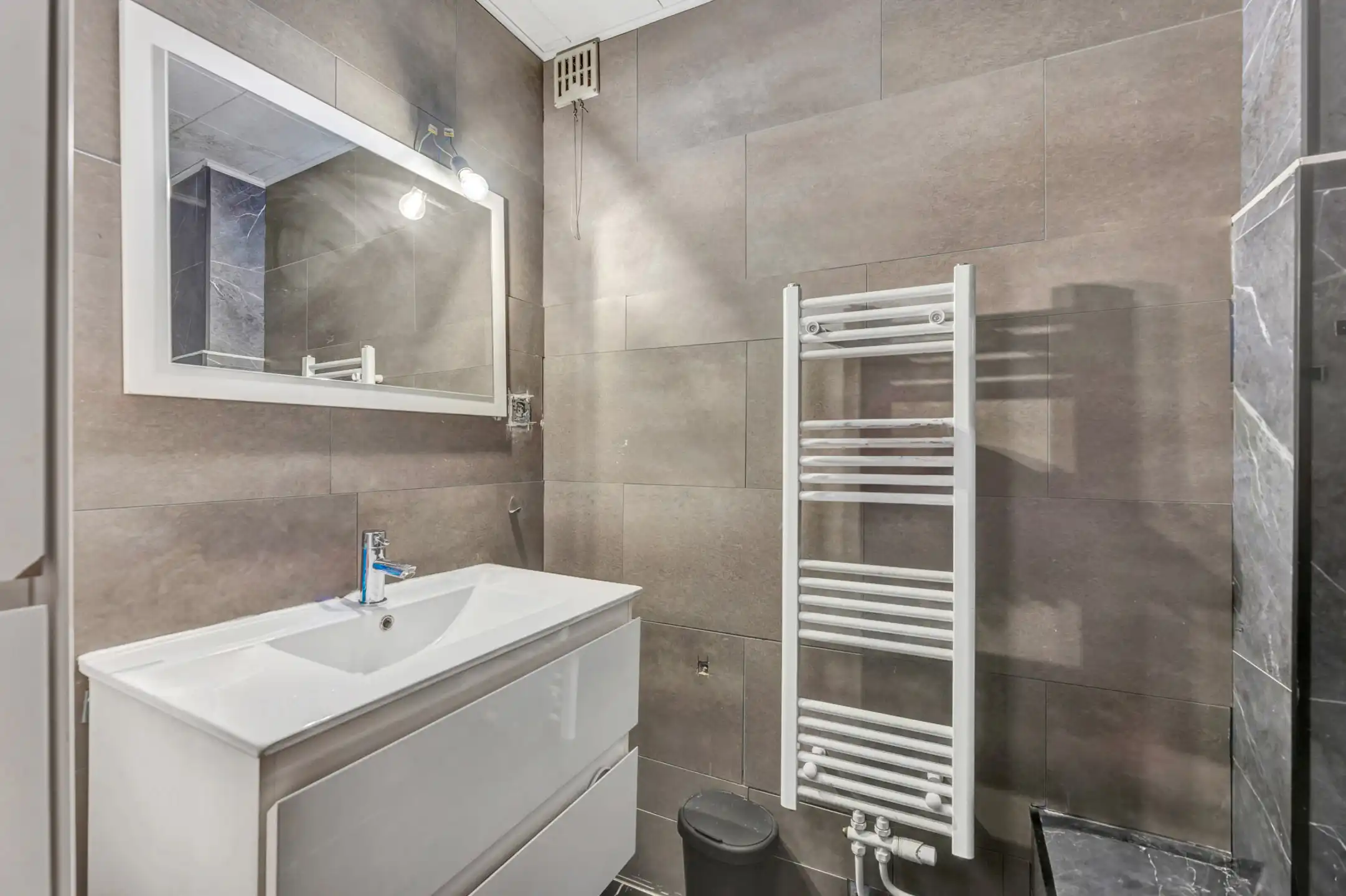 Instapklare woning met 2 slpks en garage te centrum Aalst foto 19