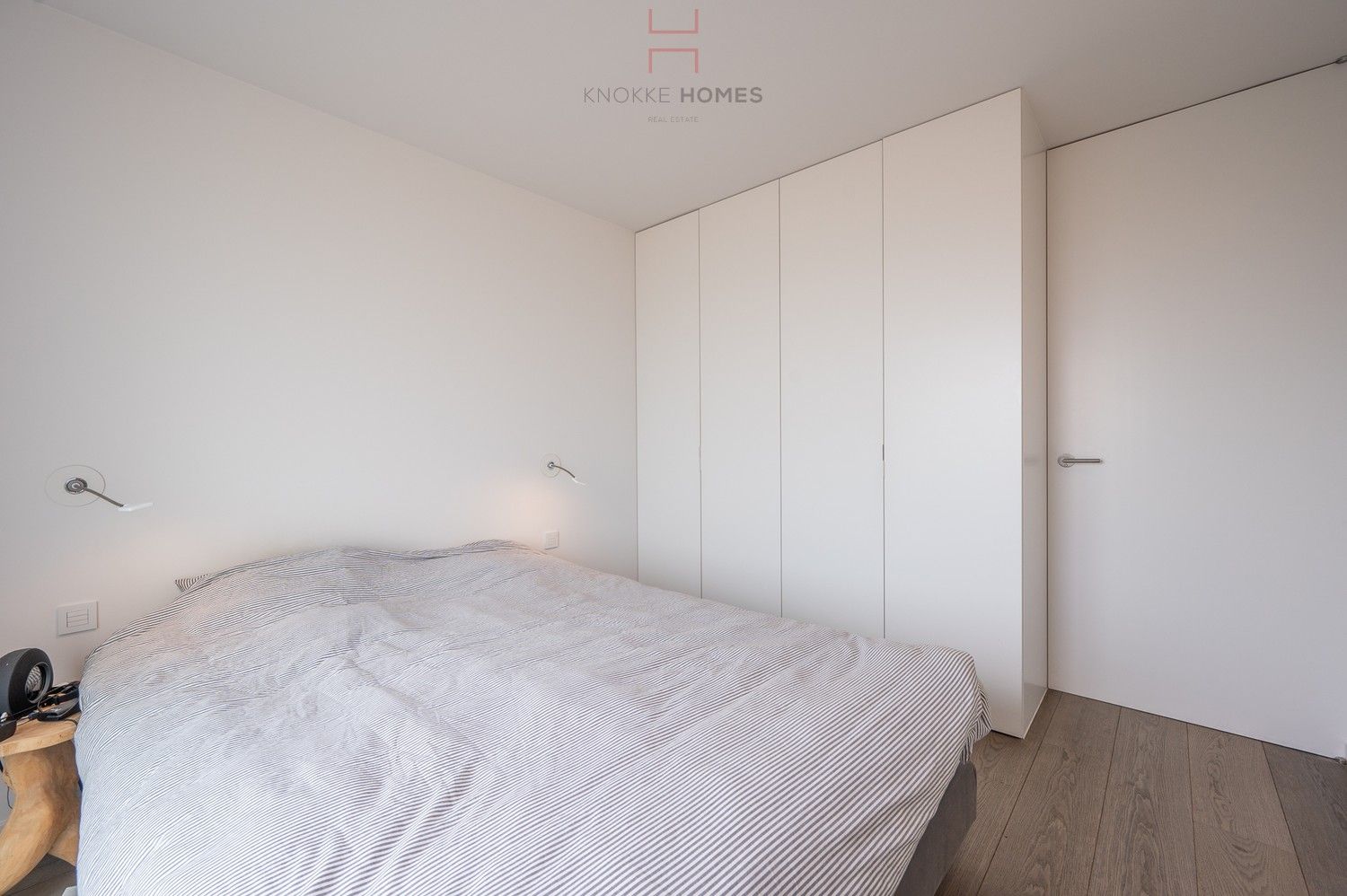 Exceptioneel hoekappartement op de Zeedijk genietend van uitzonderlijke zee- en strandzichten. foto 17