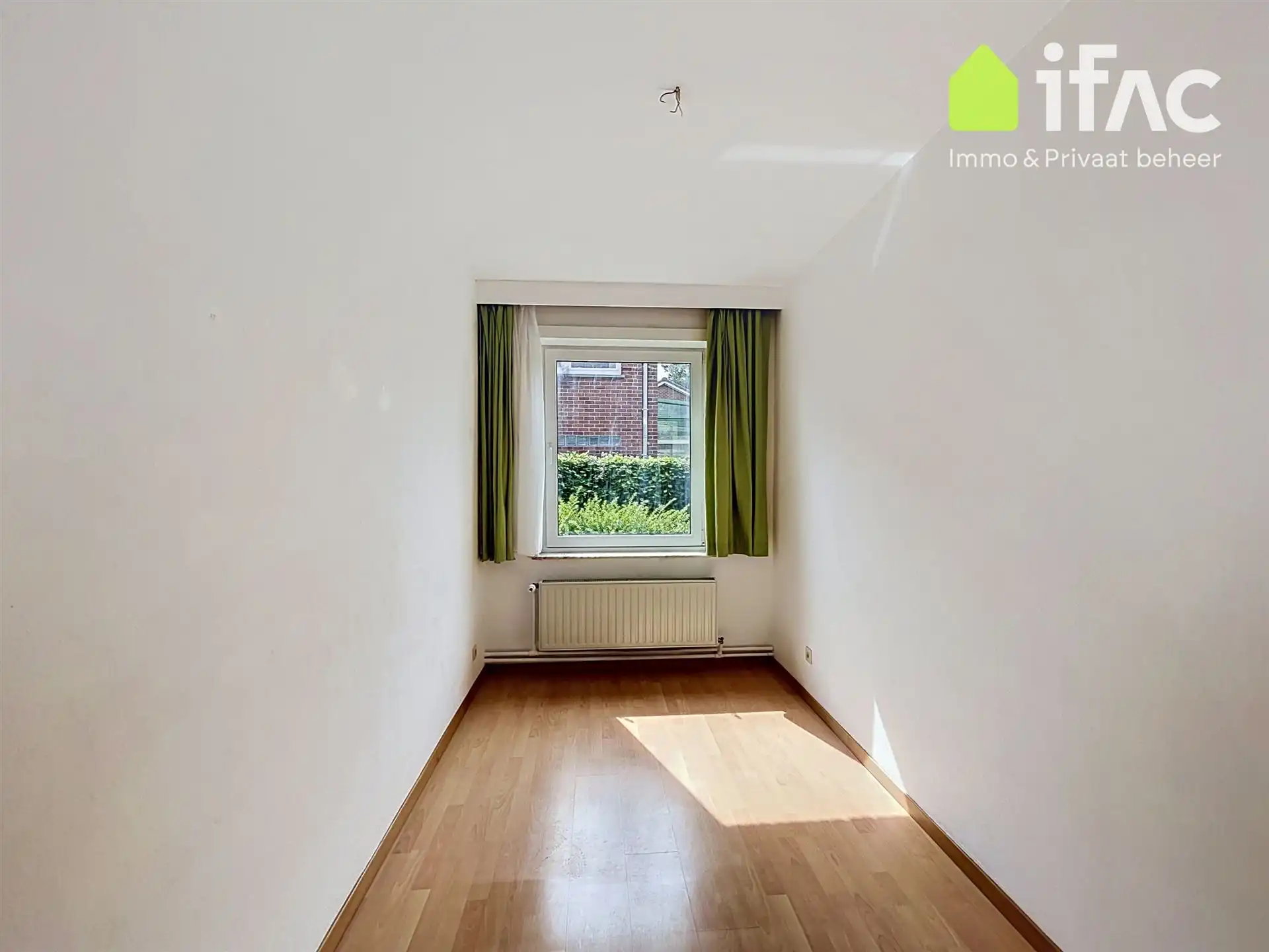 Goed gelegen 3 slaapkamer villa - vlakbij Park en centrum  foto 12