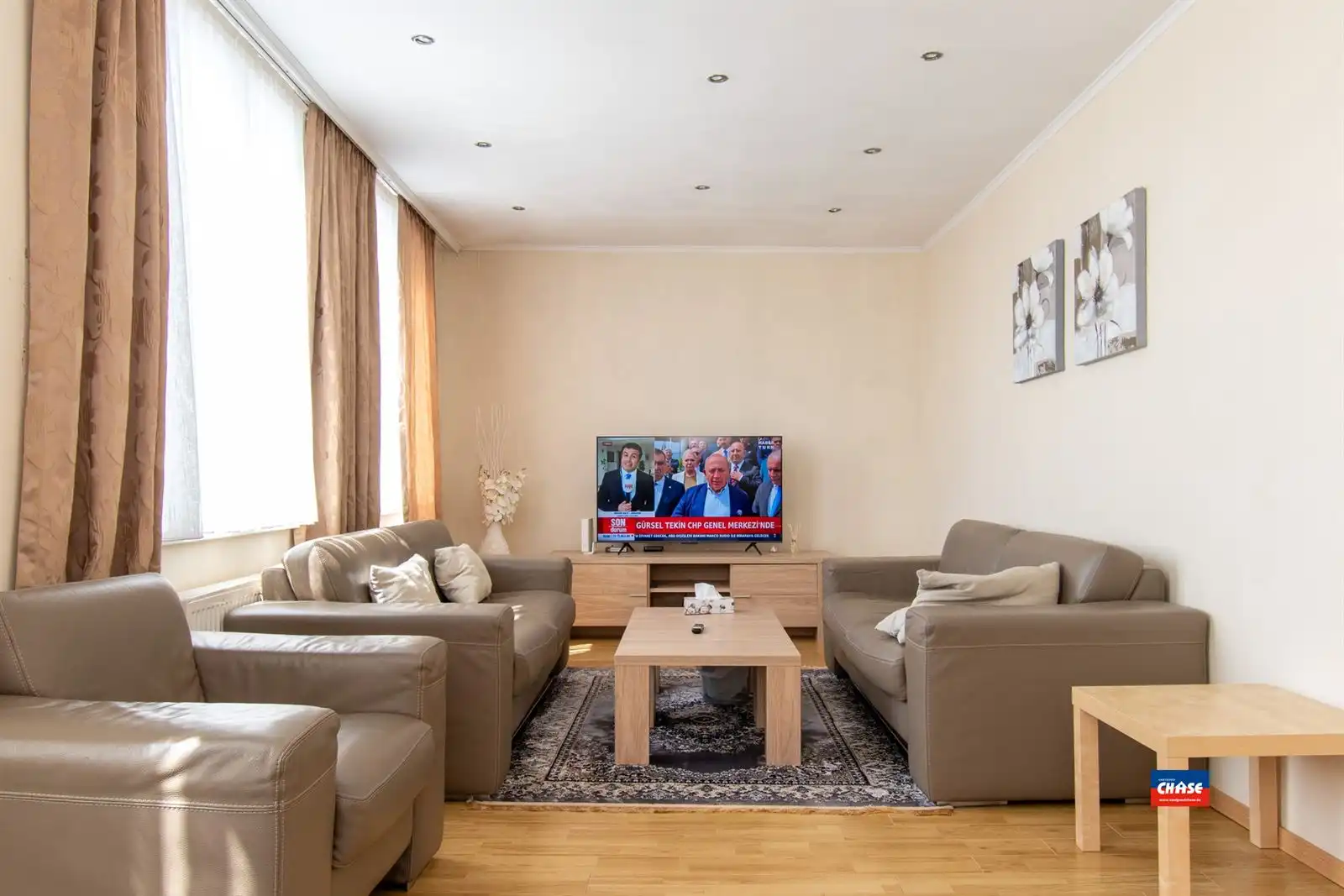 Opbrengsthuis met 3 appten en duplex foto 2