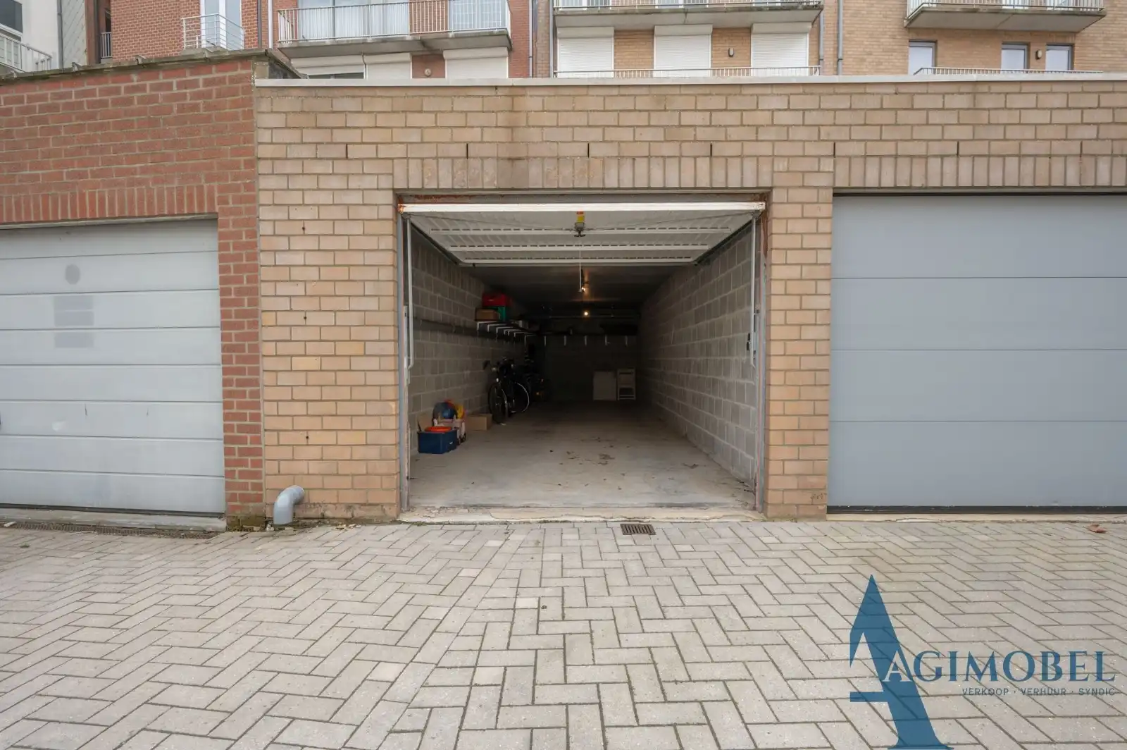 Uitzonderlijk ruim appartement met 4 slaapkamers, veel lichtinval en garage mogelijk vlakbij het Rubensplein! foto 19