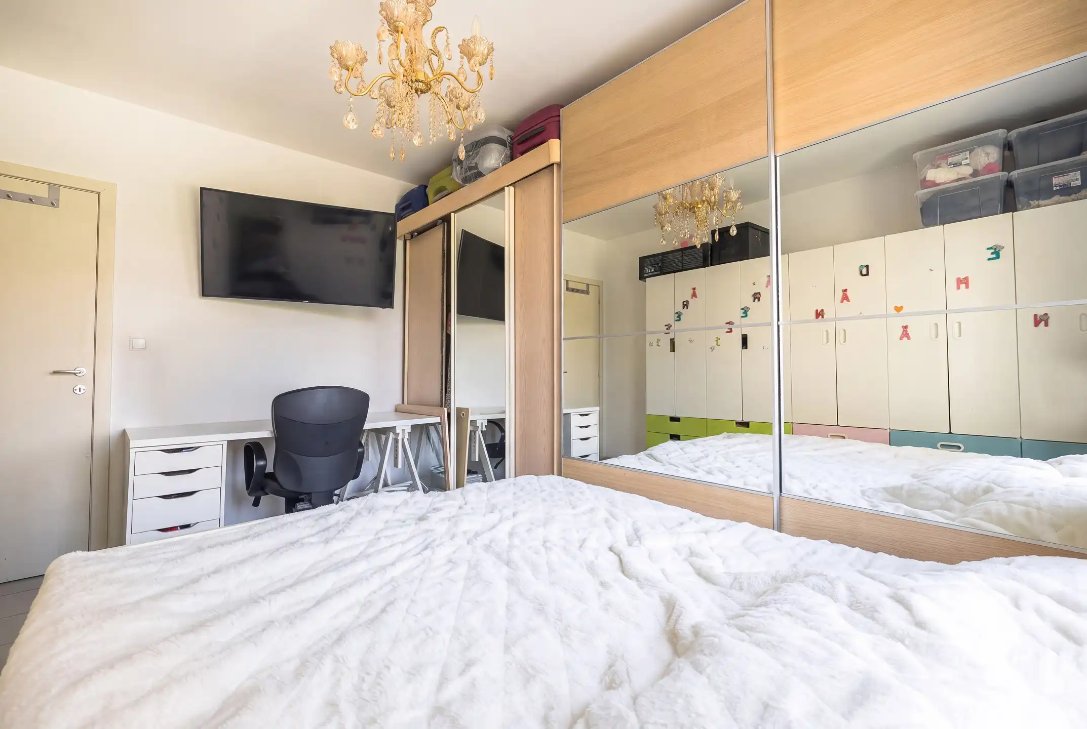 Appartement met 2 slaapkamers + P foto 14