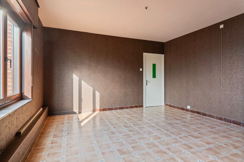 Grondig op te frissen woning TE KOOP nabij centrum Wakken. foto 14