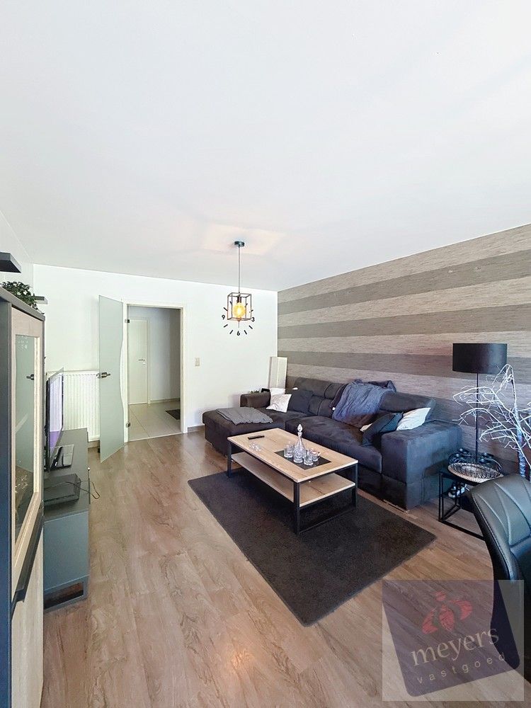Stijlvol gelijkvloers appartement met terras & autostaanplaats – Bilzen-Hoeselt foto 6