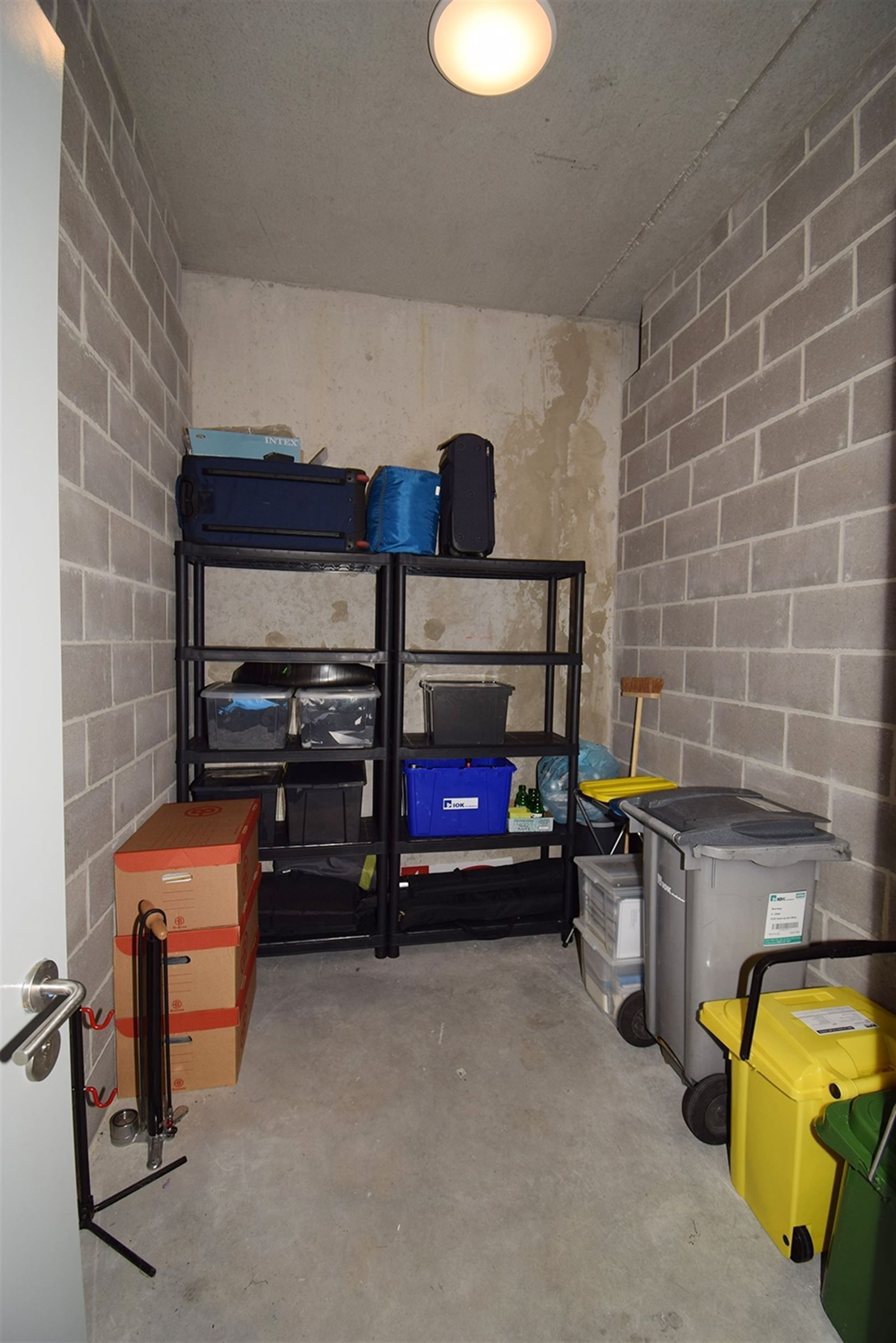 Goed gelegen appartement met parking en berging foto 13