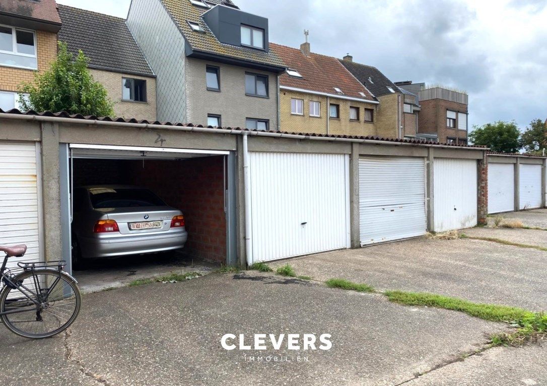 Afgesloten garagebox op gelijkvloers (geen syndicus kosten) foto 1