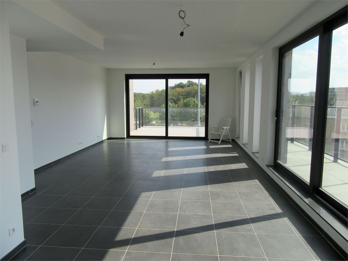 Luxe penthouse met 3 slaapkamers, groot terras(en) en ondergrondse parking. foto 5