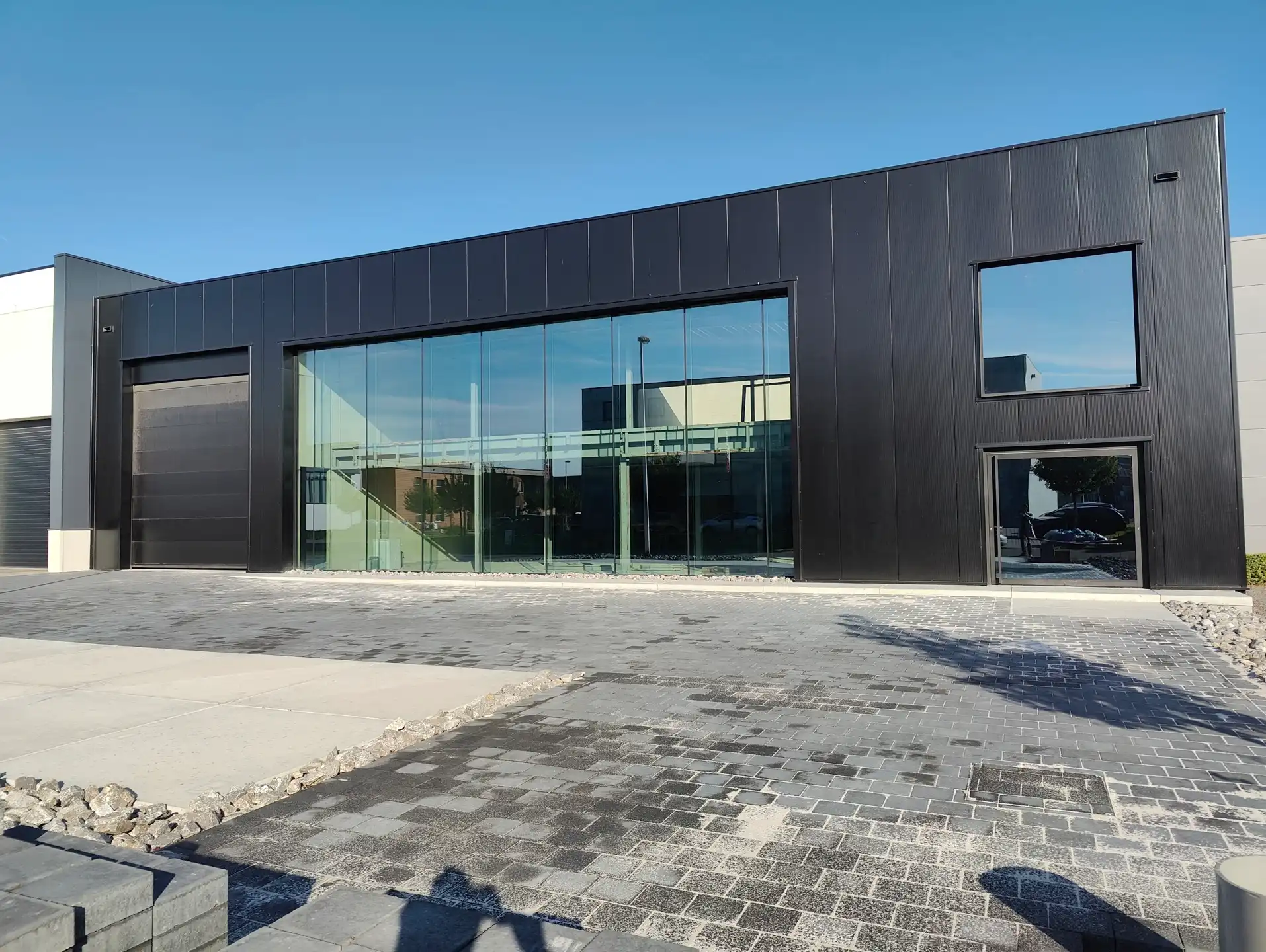 Bedrijfsvastgoed te koop foto {{pictureIndex}}