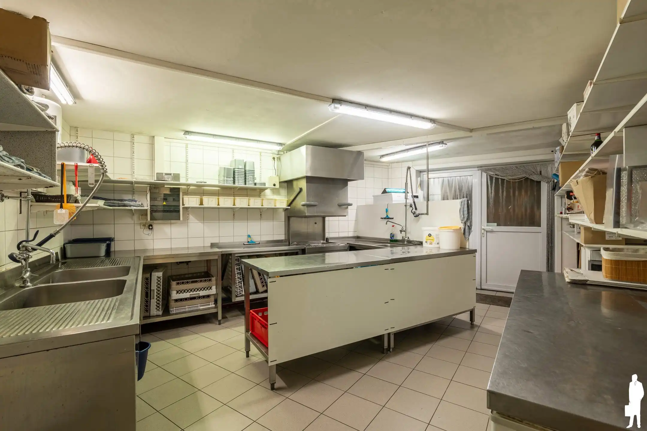 'De Waterkant' - taverne met conciërgewoning op toplocatie foto 17