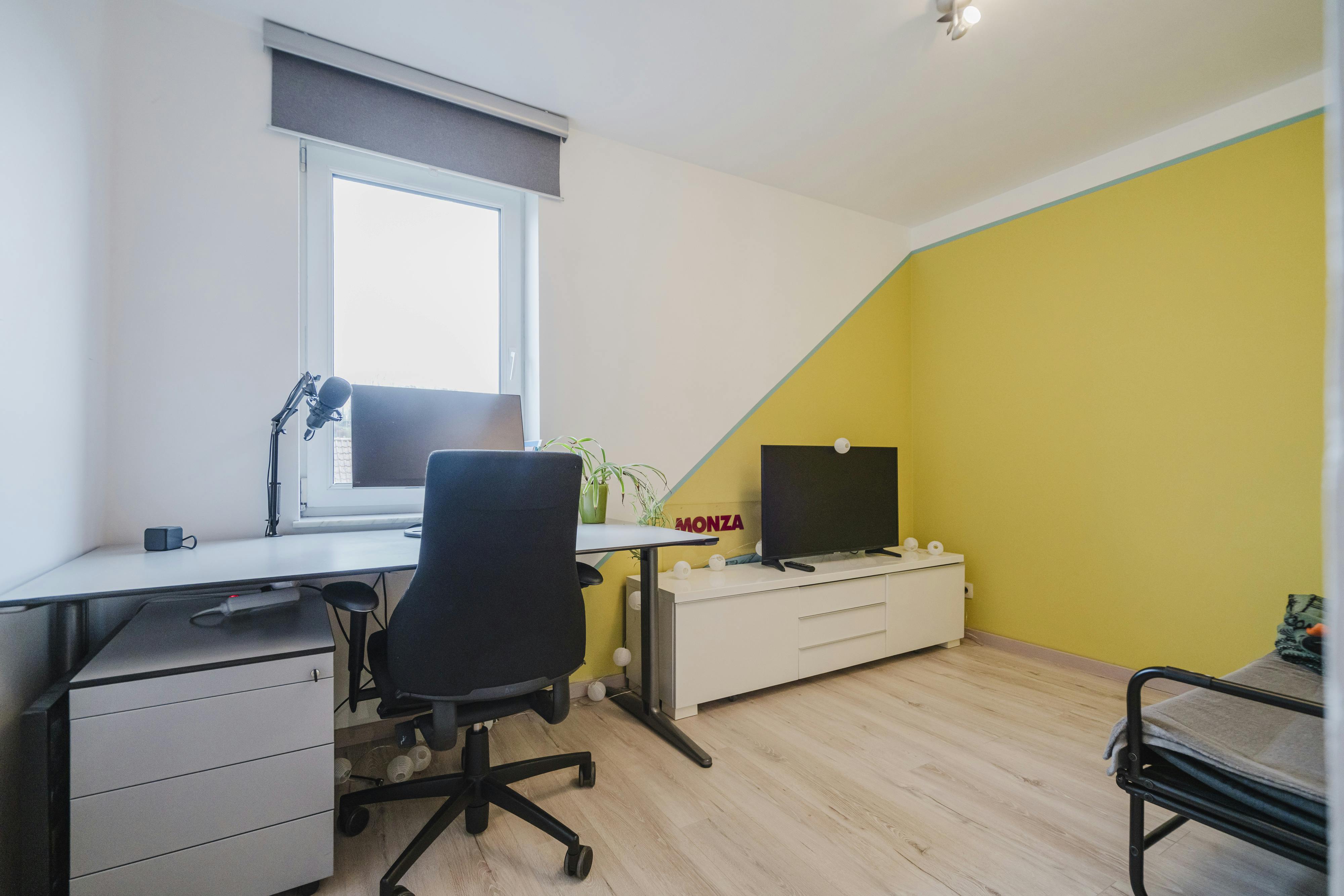 Ruime open gezinswoning met tuin in  het rustige Brakel foto 19