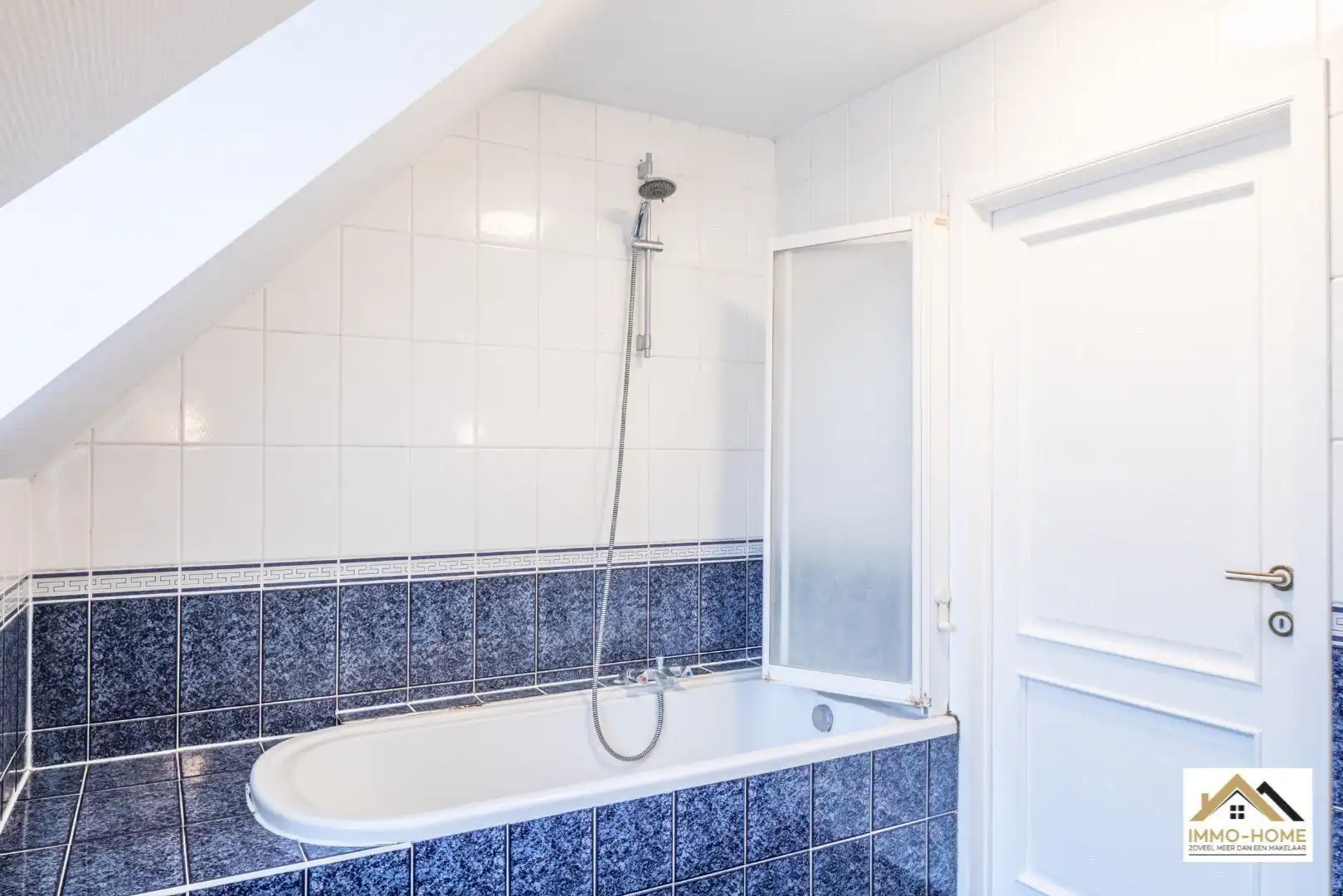 Stijlvolle en ruime villa op toplocatie te Merelbeke  foto 24