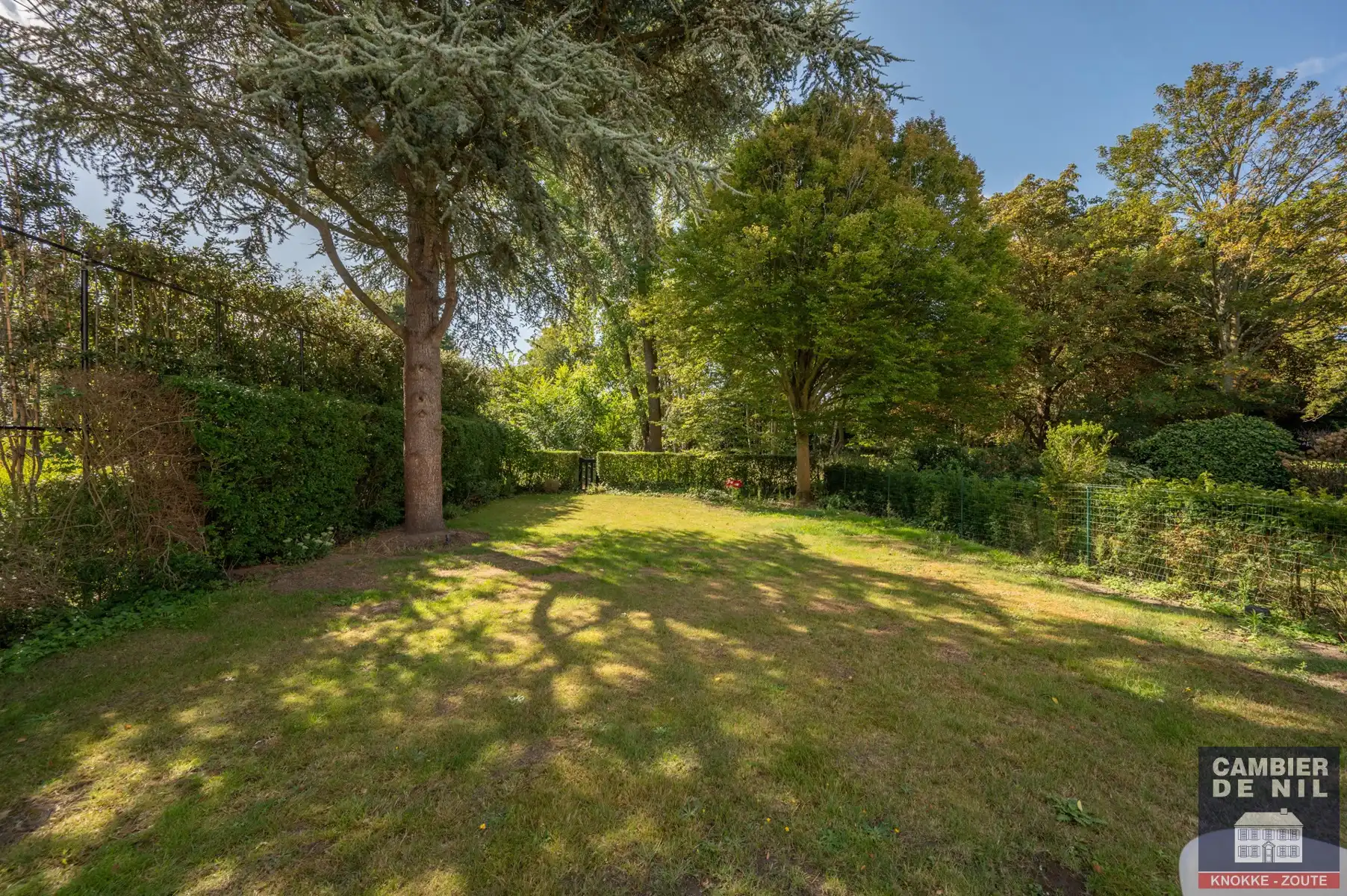 Gerenoveerde, ongemeubelde koppelvilla met zuidgerichte tuin palend aan de golf - Zoute foto 2