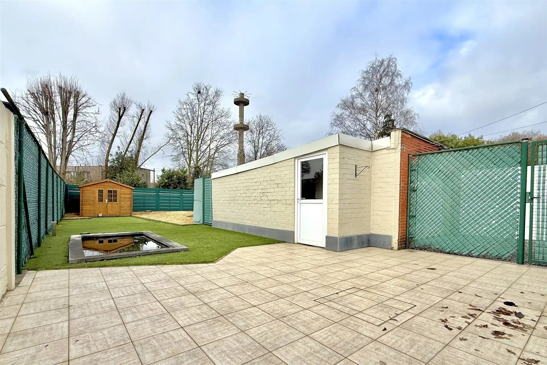 Goed onderhouden HOB met tuin foto 10