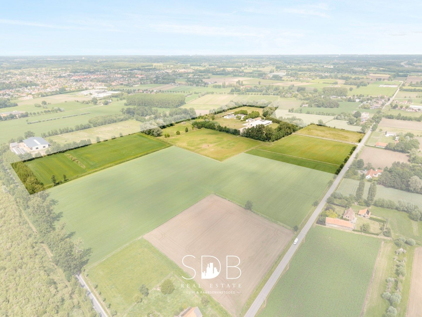 Prachtige villa met hippische accommodatie en graslanden op +/- 23 ha foto 50