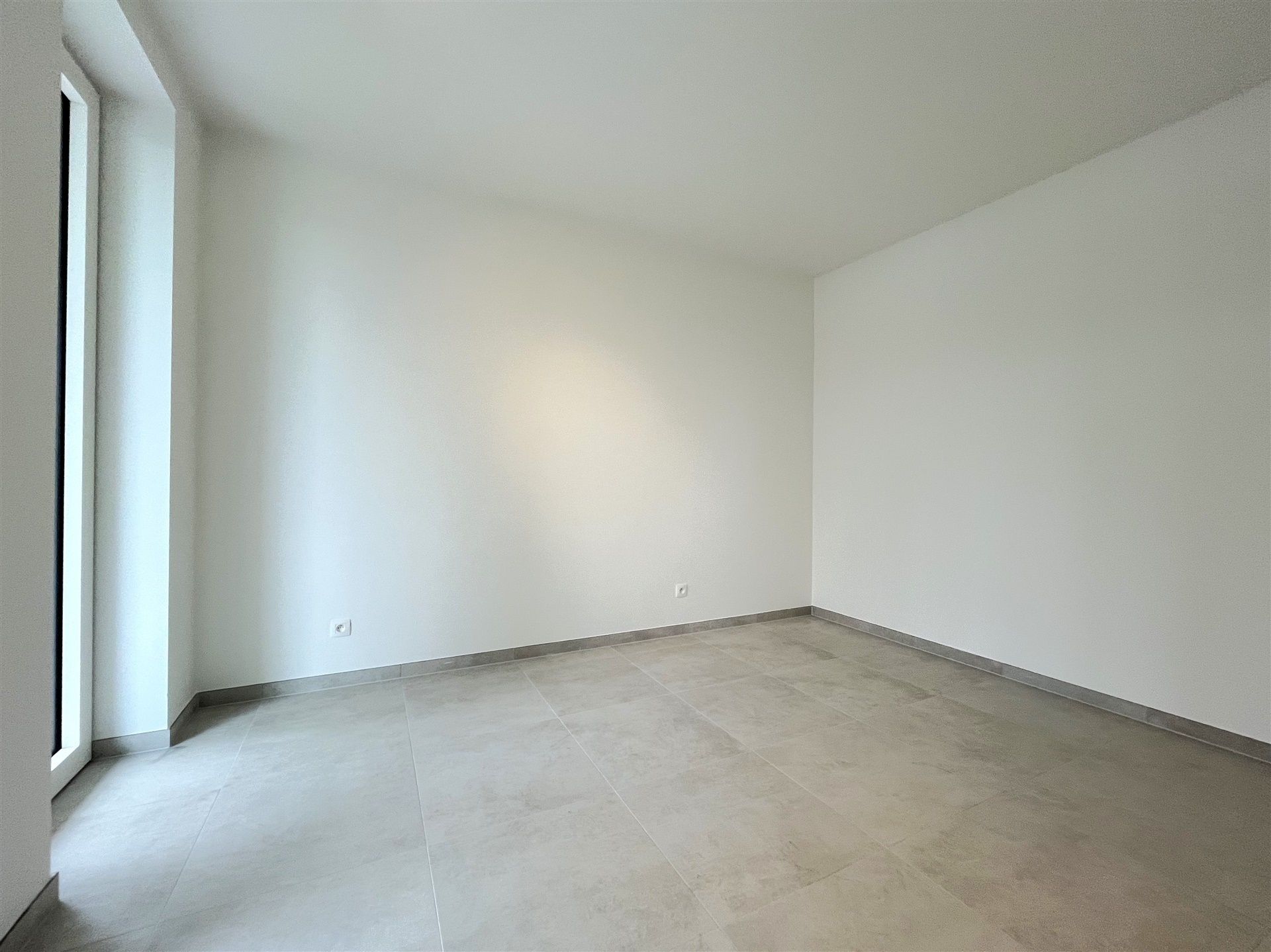 Nieuwbouwappartement met 2 slaapkamers en terras foto 7