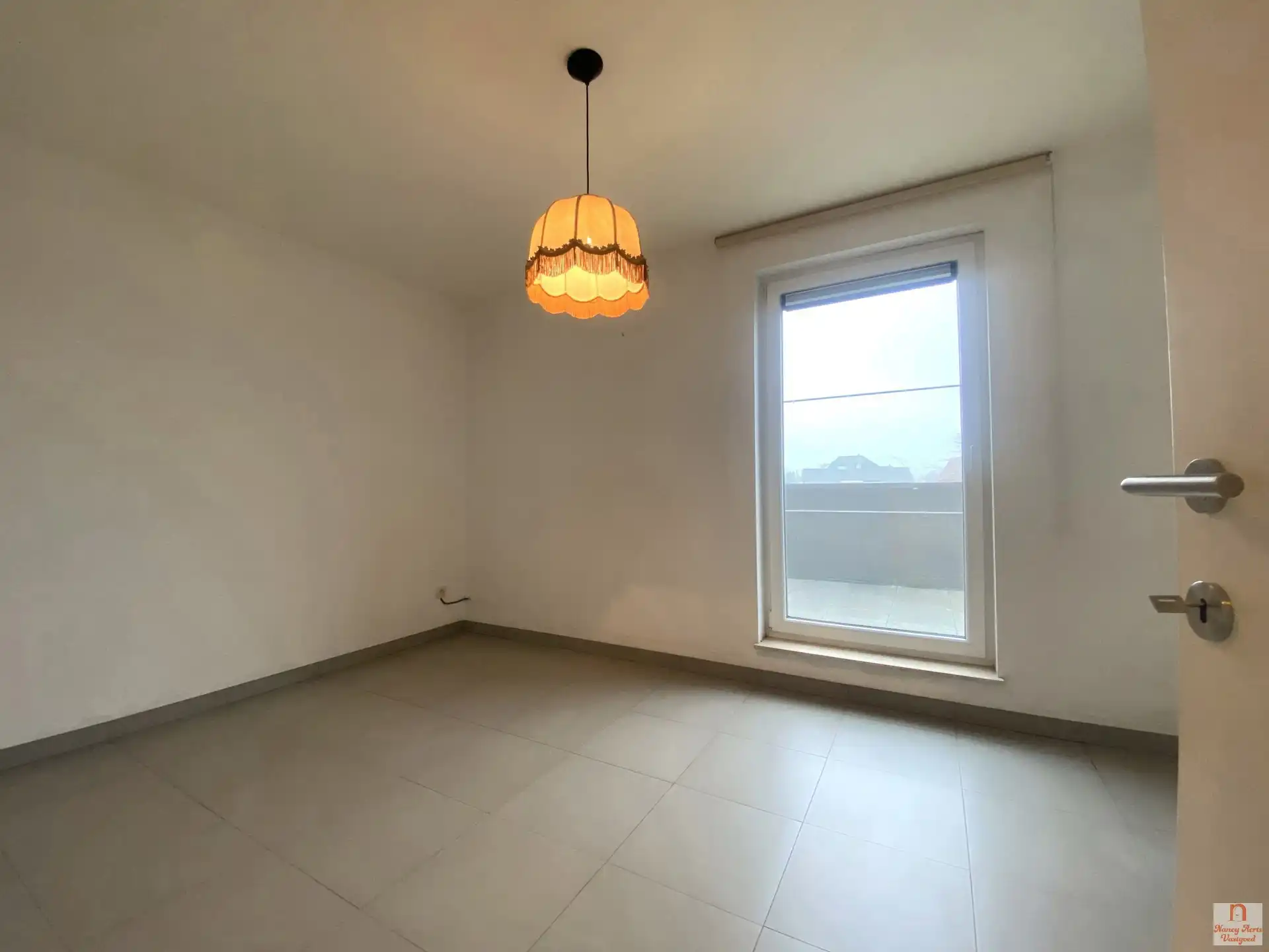 Modern appartement met 2 slaapkamers, terras en parking foto 22
