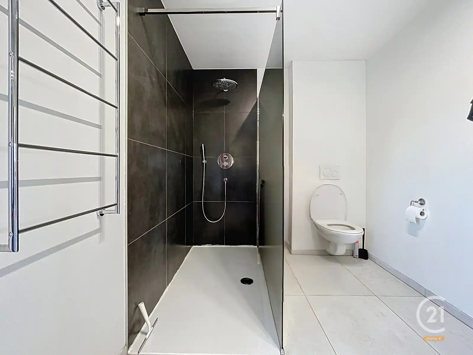 Recente en instapklare starterswoning in een rustige buurt. foto 13