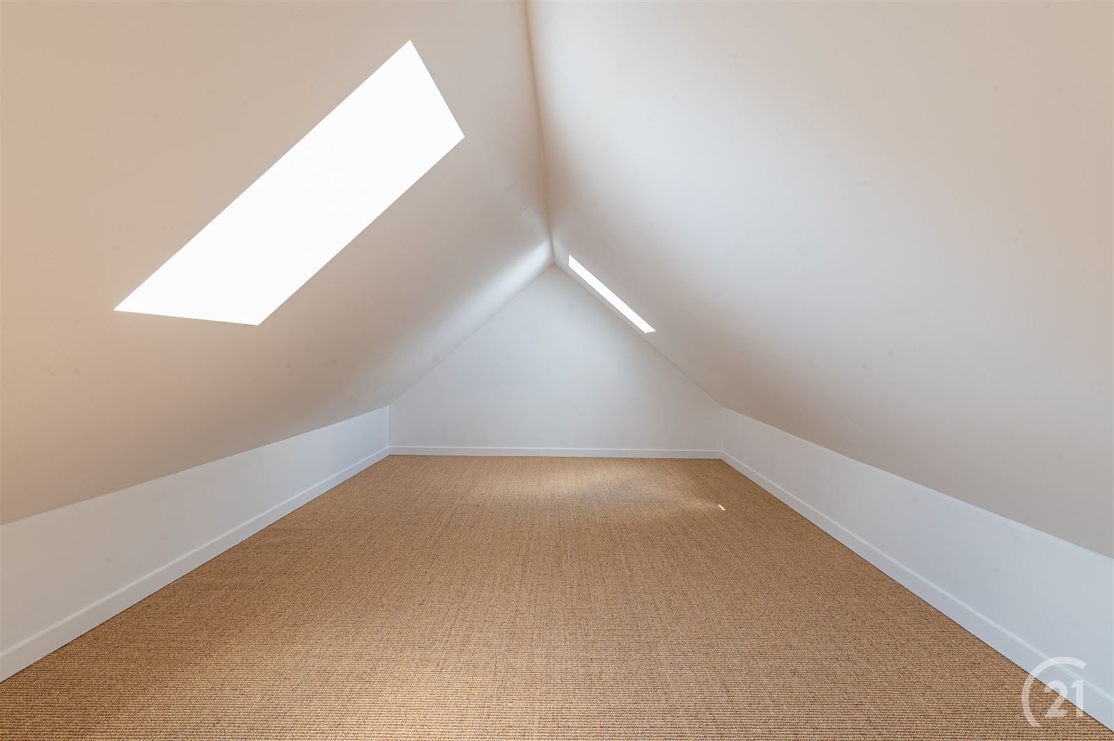 Magnifiek gerenoveerde woning met bijgebouw en parkeergelegenheid foto 27