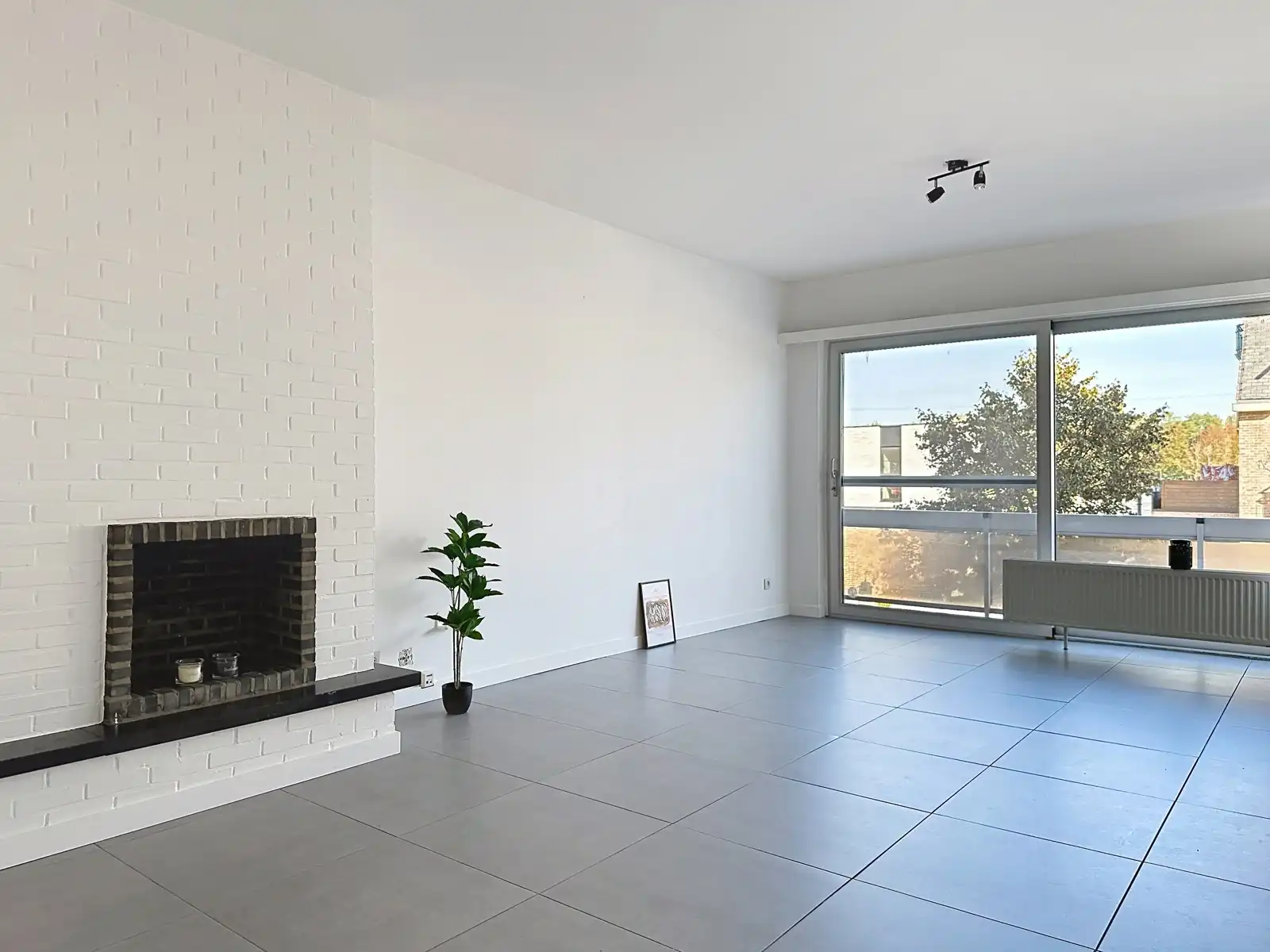 Instapklaar appartement met EPC-label A, rustig gelegen en op een steenworp van het centrum! foto {{pictureIndex}}