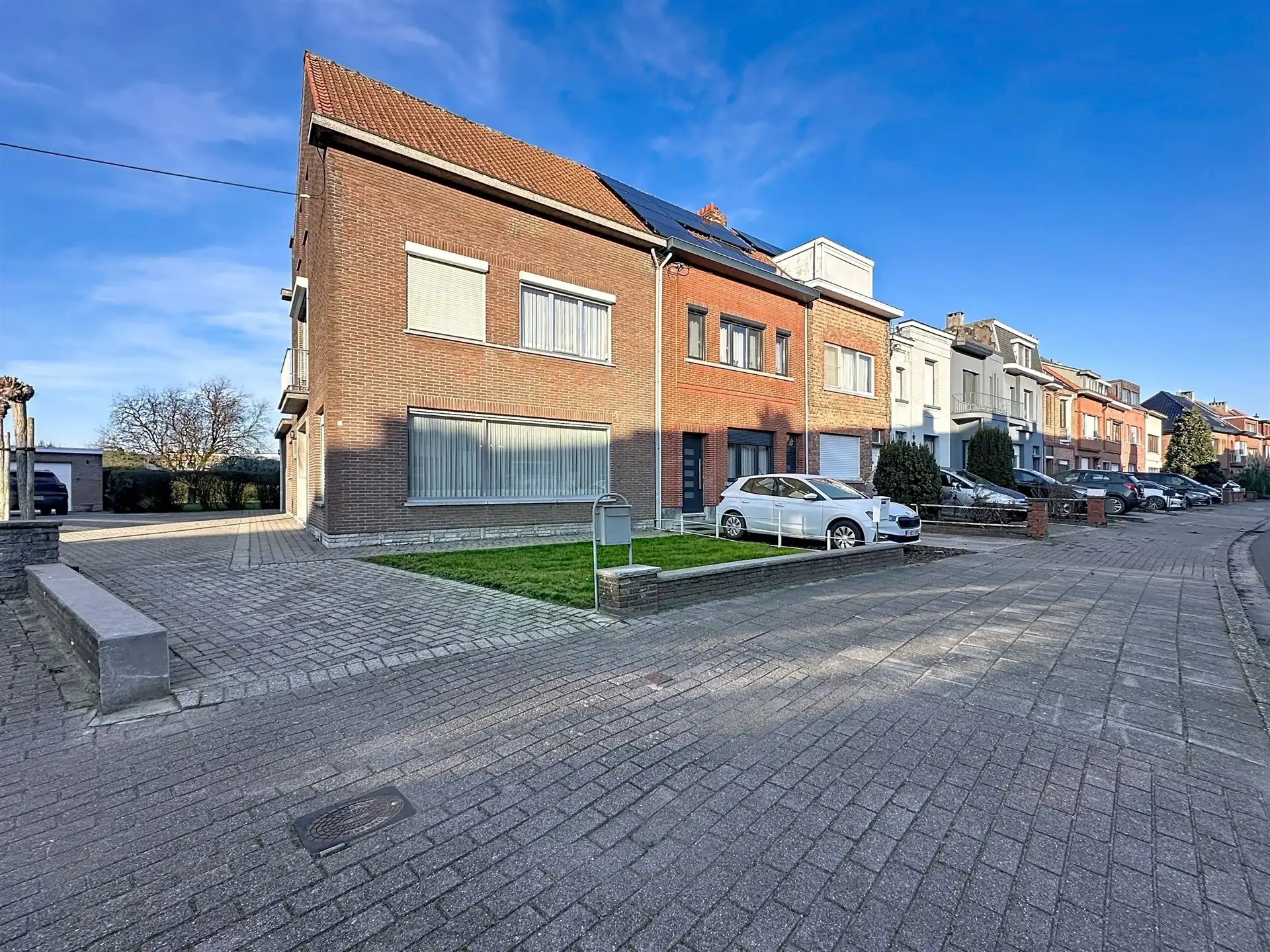 Half open bebouwing met 5 slaapkamers en garage foto 7