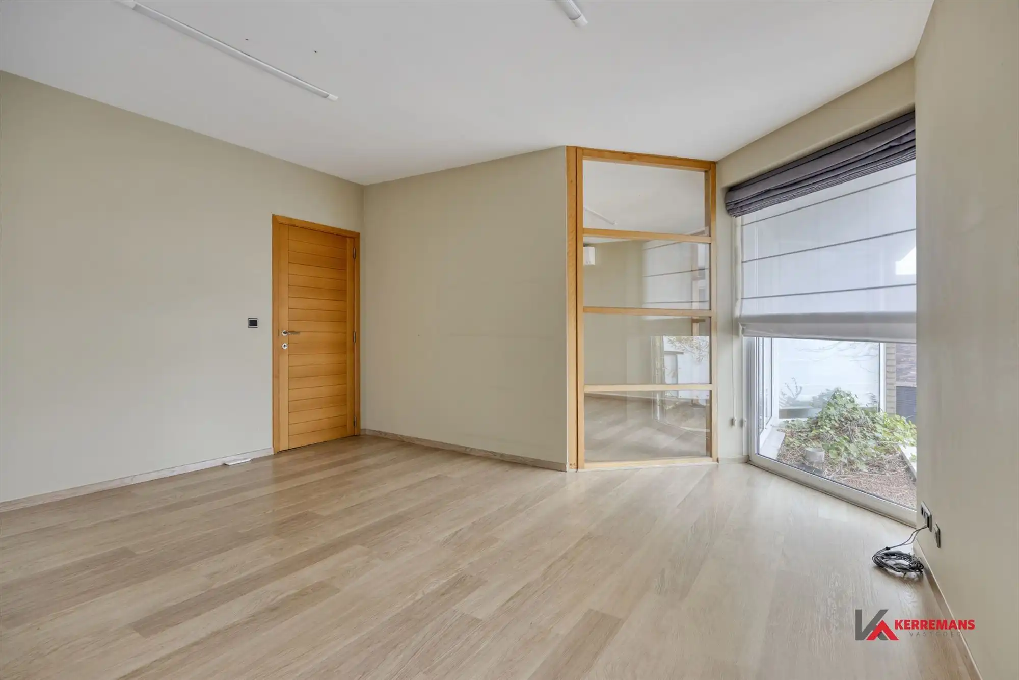 Kantoorgebouw. foto 15