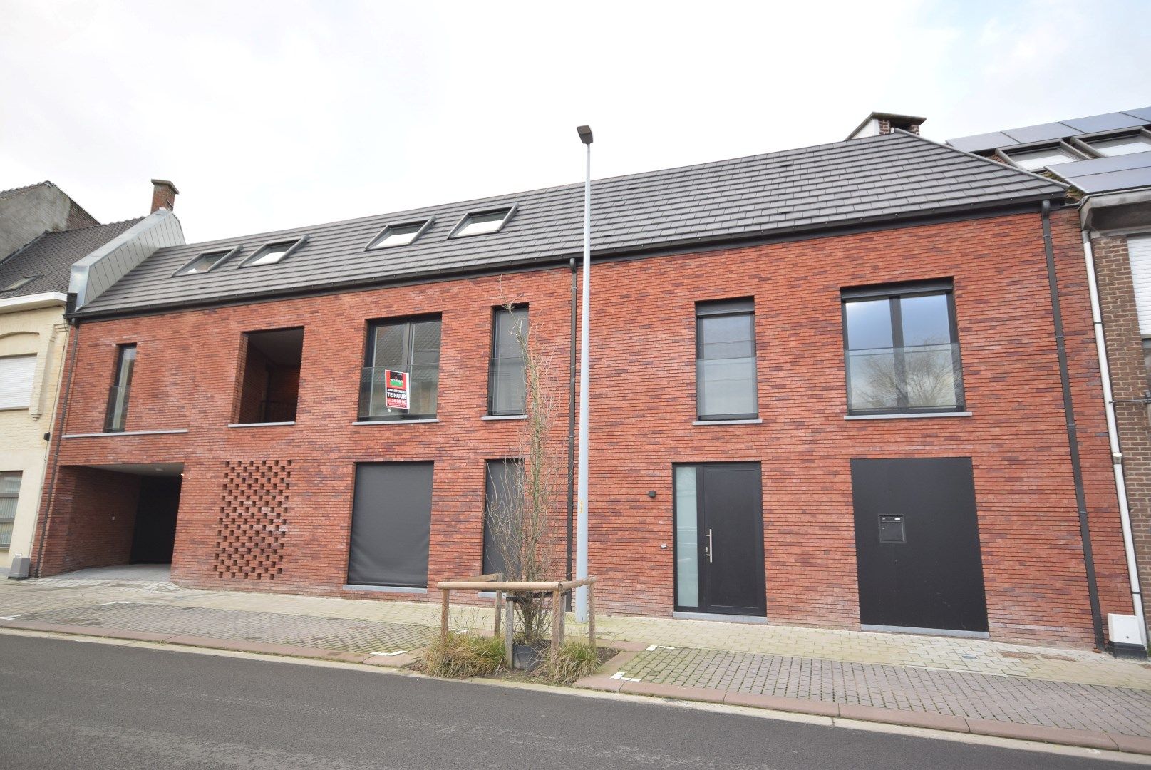 Stijlvol duplex appartement met 2 slaapkamers met garage foto {{pictureIndex}}