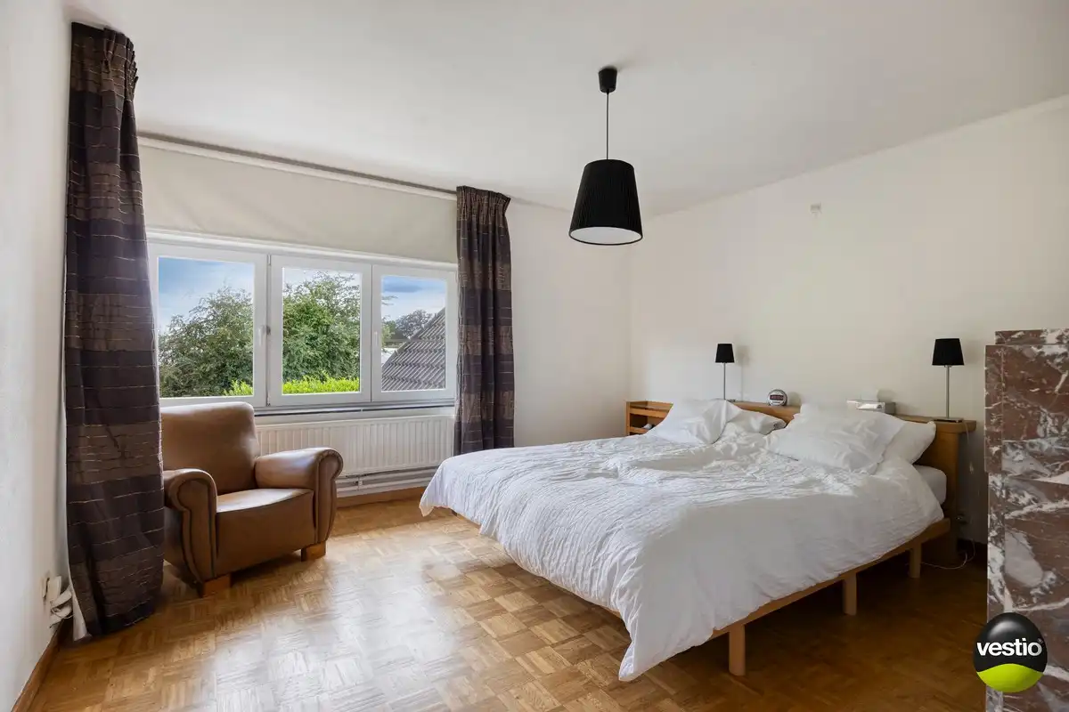 Exclusieve open bebouwing met 5 slaapkamers, zwemvijver en zonnige tuin op 17a 98ca foto 13