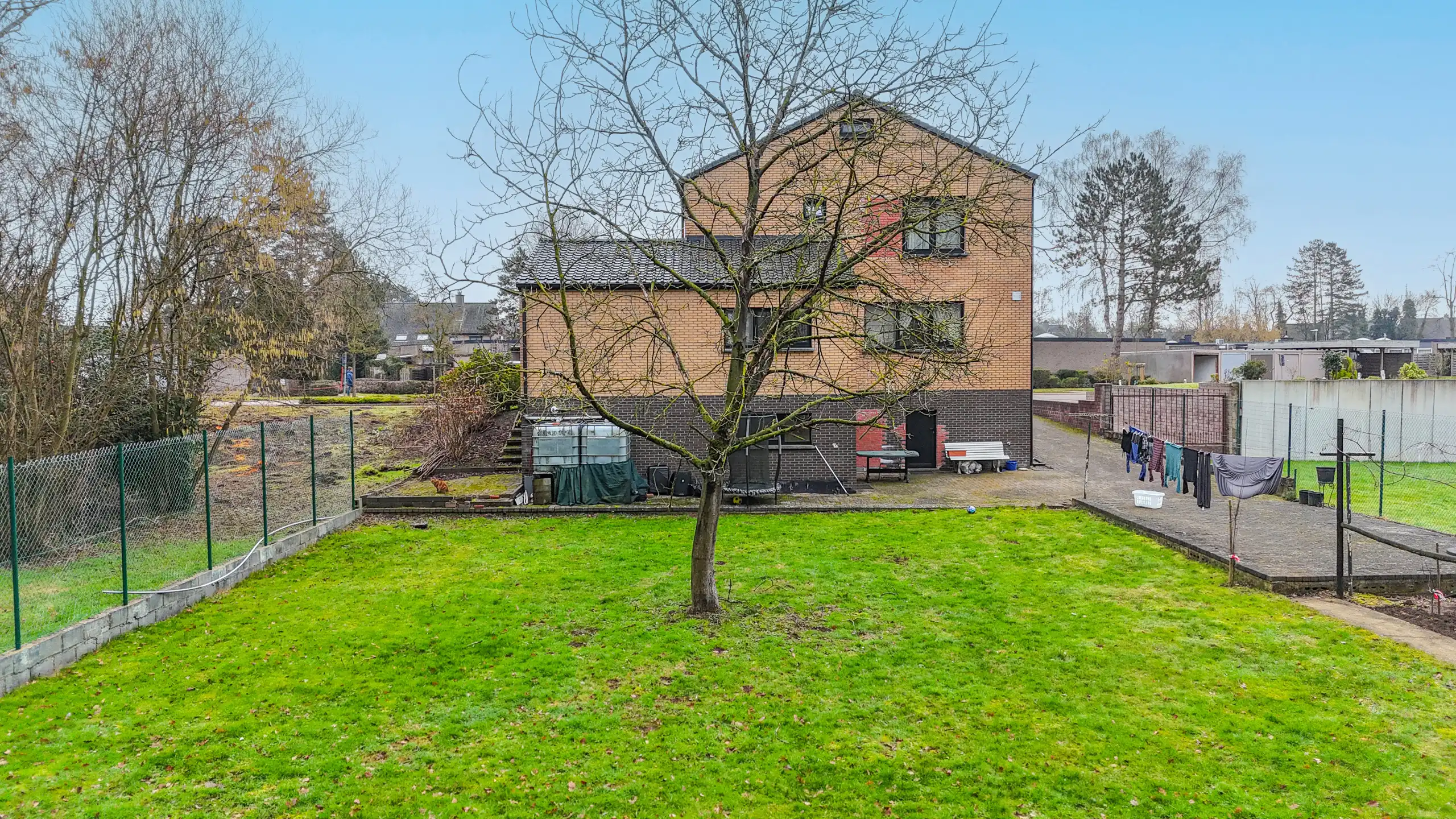 Instapklare halfopen bebouwing op topligging dicht aan natuurzone! foto 37