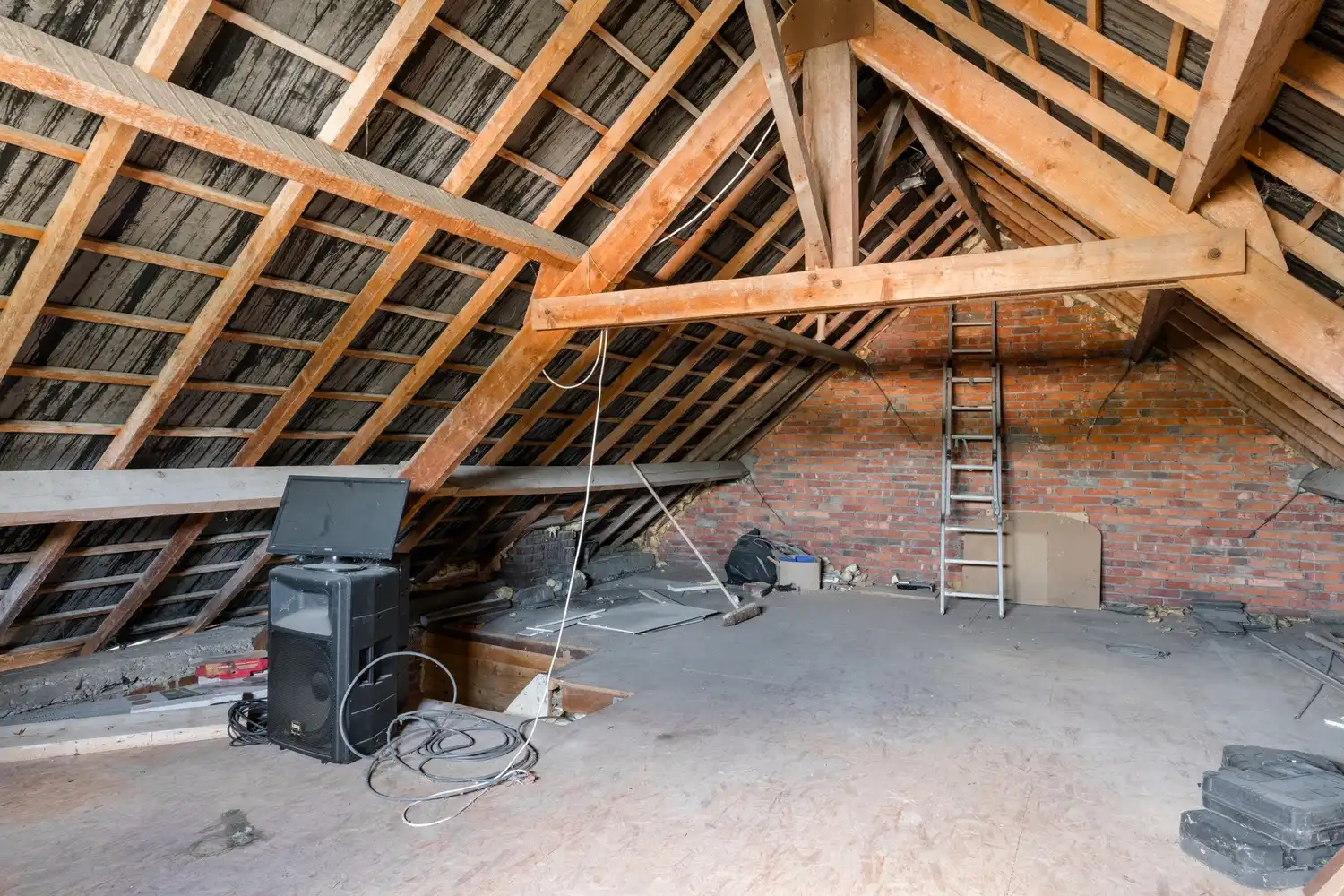 Ruime woning in een mooie omgeving, vlak bij de Nederlandse grens foto 25