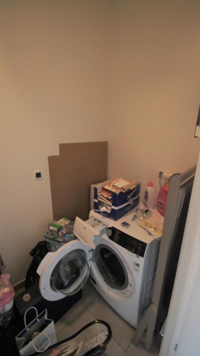 Ruime en moderne penthouse met 2 slpks, terras + autostaanplaats foto 9