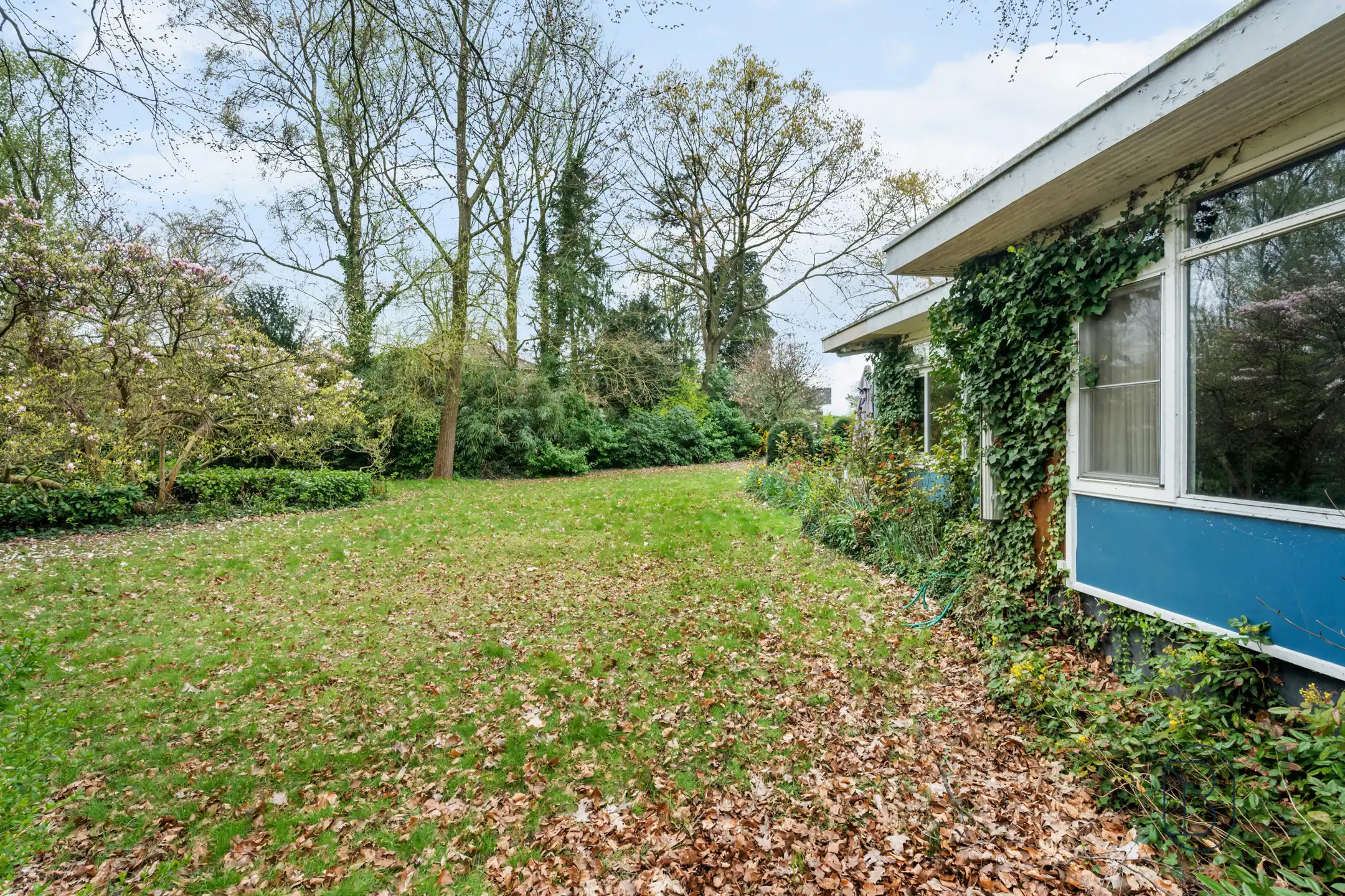 Topgelegen in de Rodenburg: te renoveren/af te breken villa foto 24