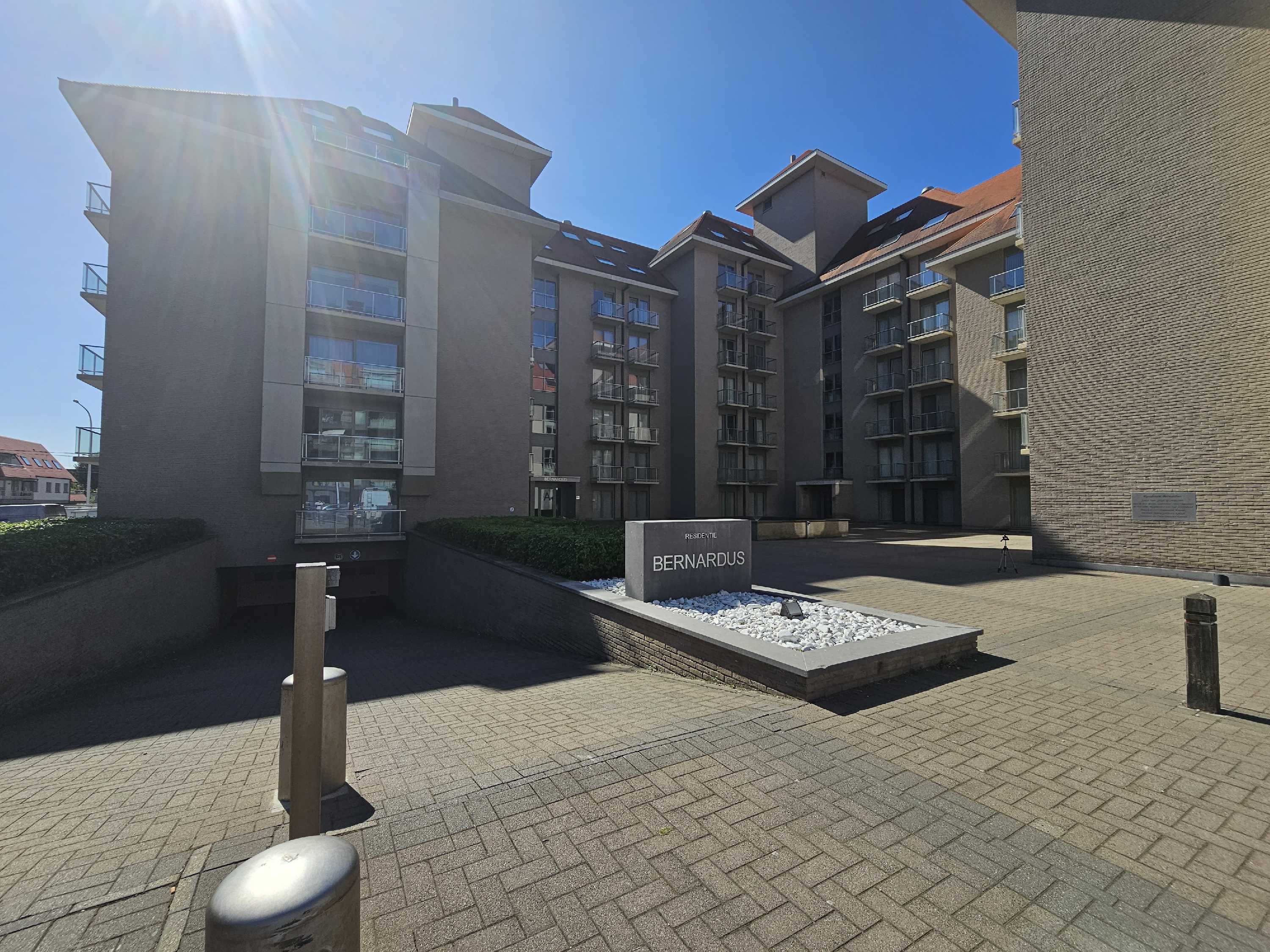 Instapklare ruime studio te Nieuwpoort-bad dichtbij zee foto {{pictureIndex}}