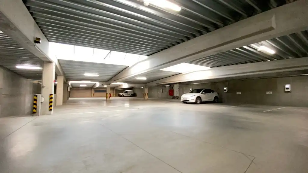 Instapklare kantoorruimte te huur in Burcht foto 13