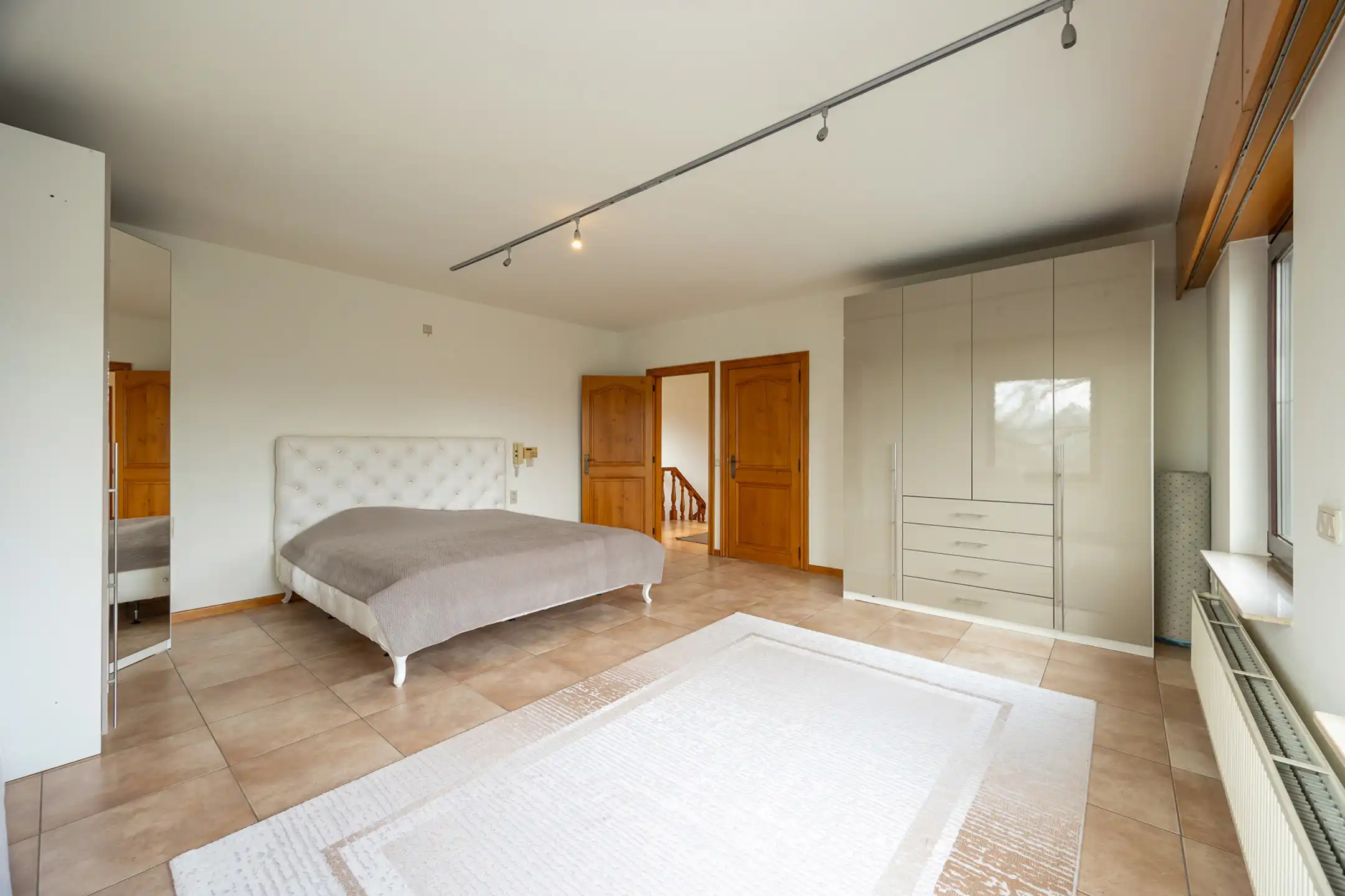 Ruime woning met 4-5 slpks en grote bureauruimte te Turnhout foto 19