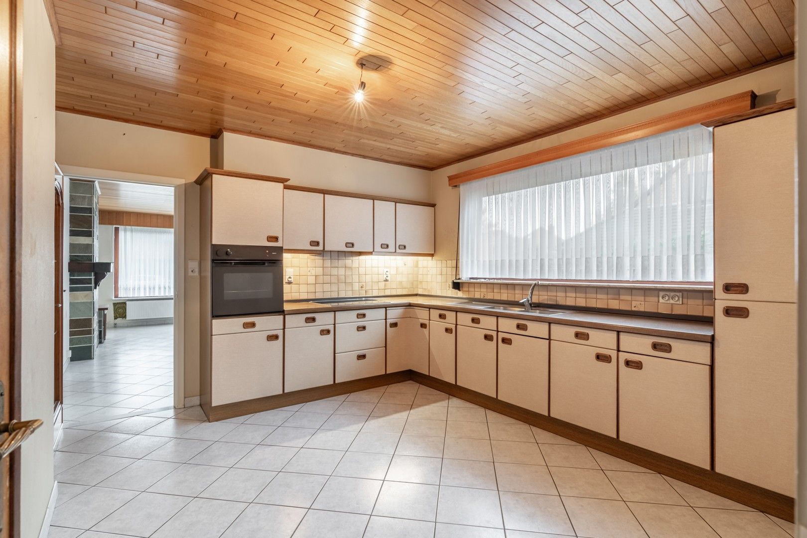 Te Koop: Te Renoveren Woning op een Perceel van 714m² in Groene Omgeving te Houthalen foto 8