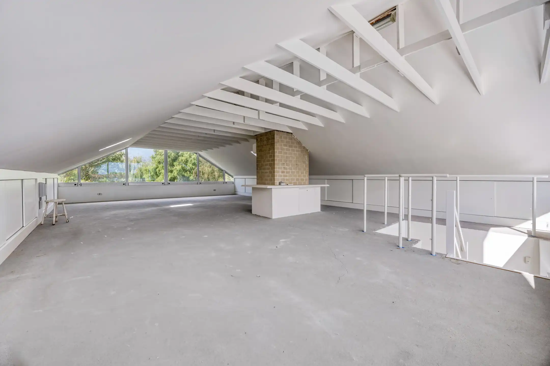 Ruime villa met prachtig groen verzicht foto 34