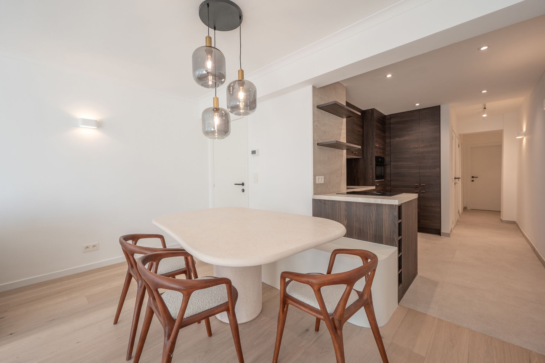 Gerenoveerd 2-slaapkamer appartement met zeezicht foto 7
