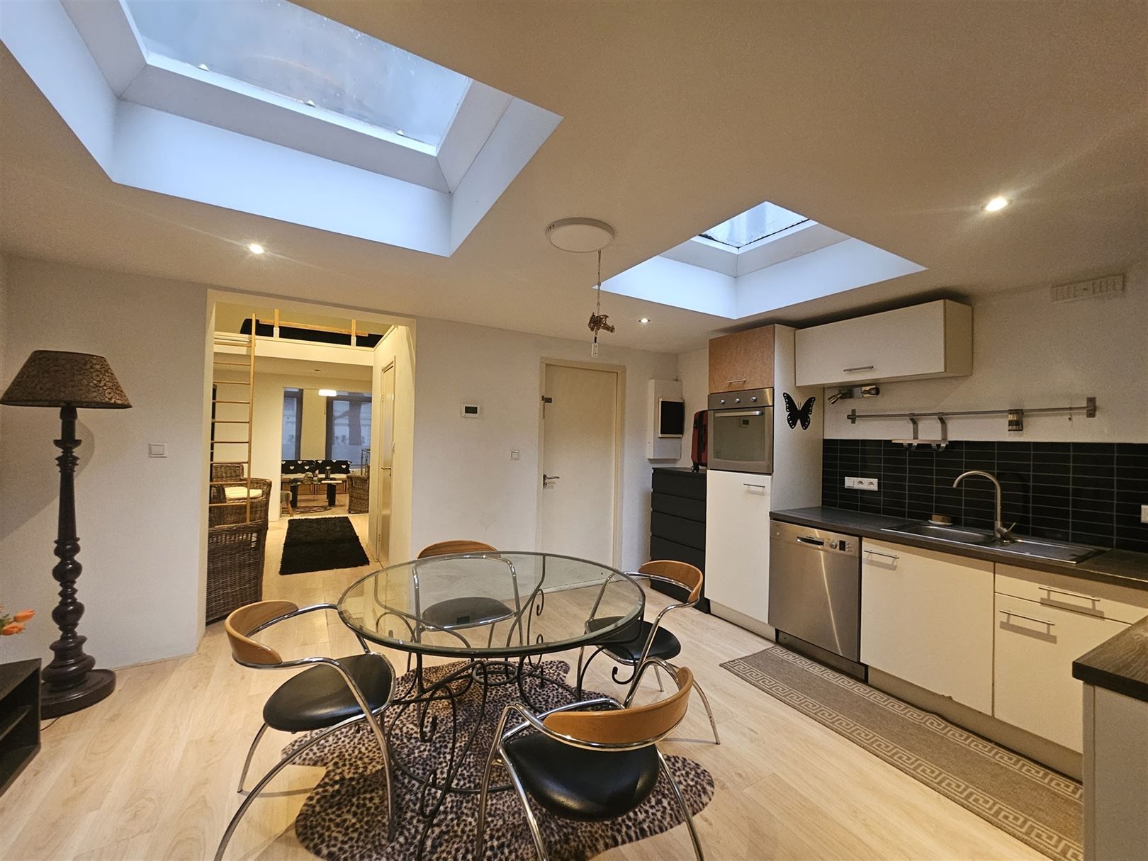 Zeer gunstig gelegen appartement vlakbij Italiëlei.  foto 6