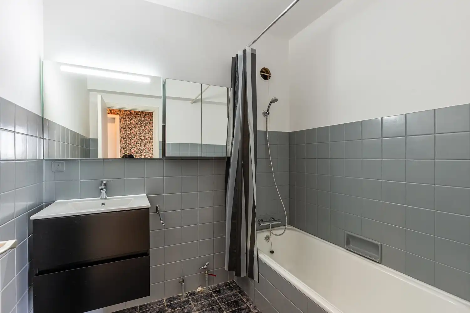 Ruim appartement in centrum Eeklo met 2 slpks foto 12