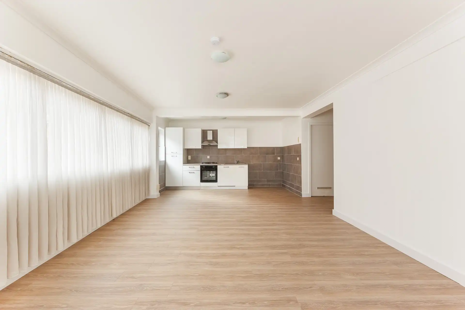 Hoofdfoto van de publicatie: Gelijkvloers appartement / praktijk in Silsburg Deurne-Zuid