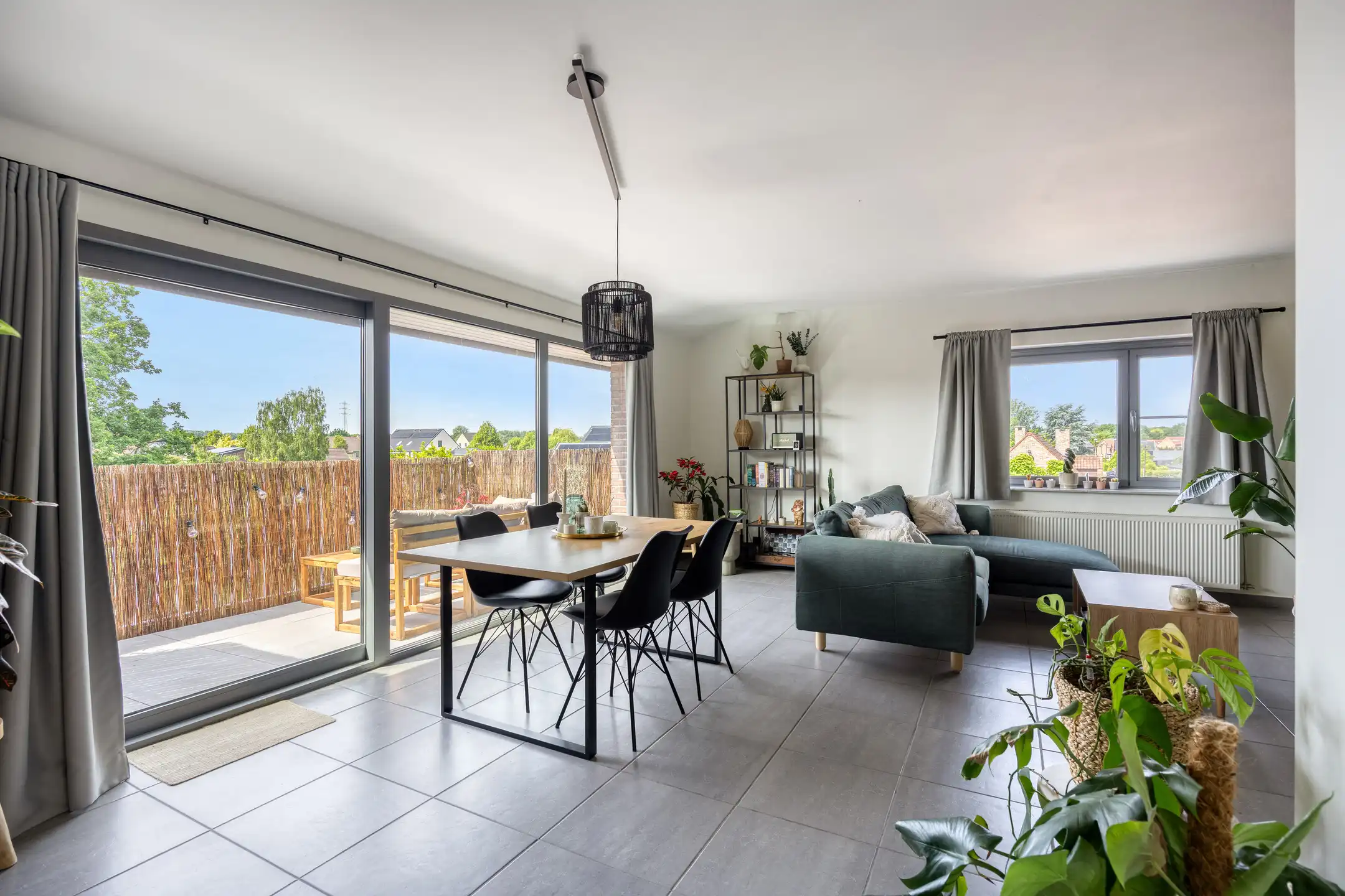 Recent gerenoveerd twee slaapkamerappartement te Wilsele foto {{pictureIndex}}